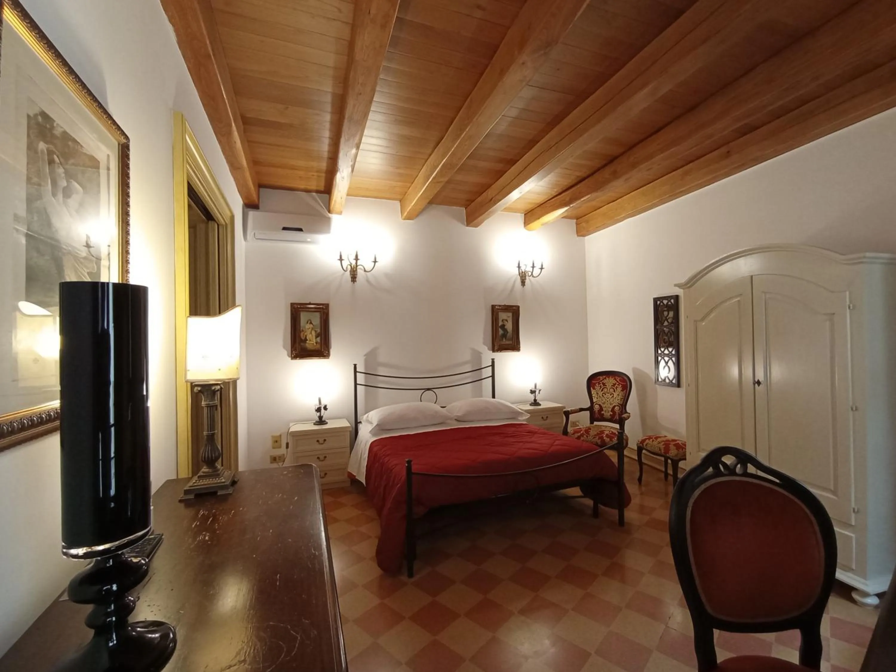 Bedroom, Bed in Atenea Luxury Suites - Atenea Collection