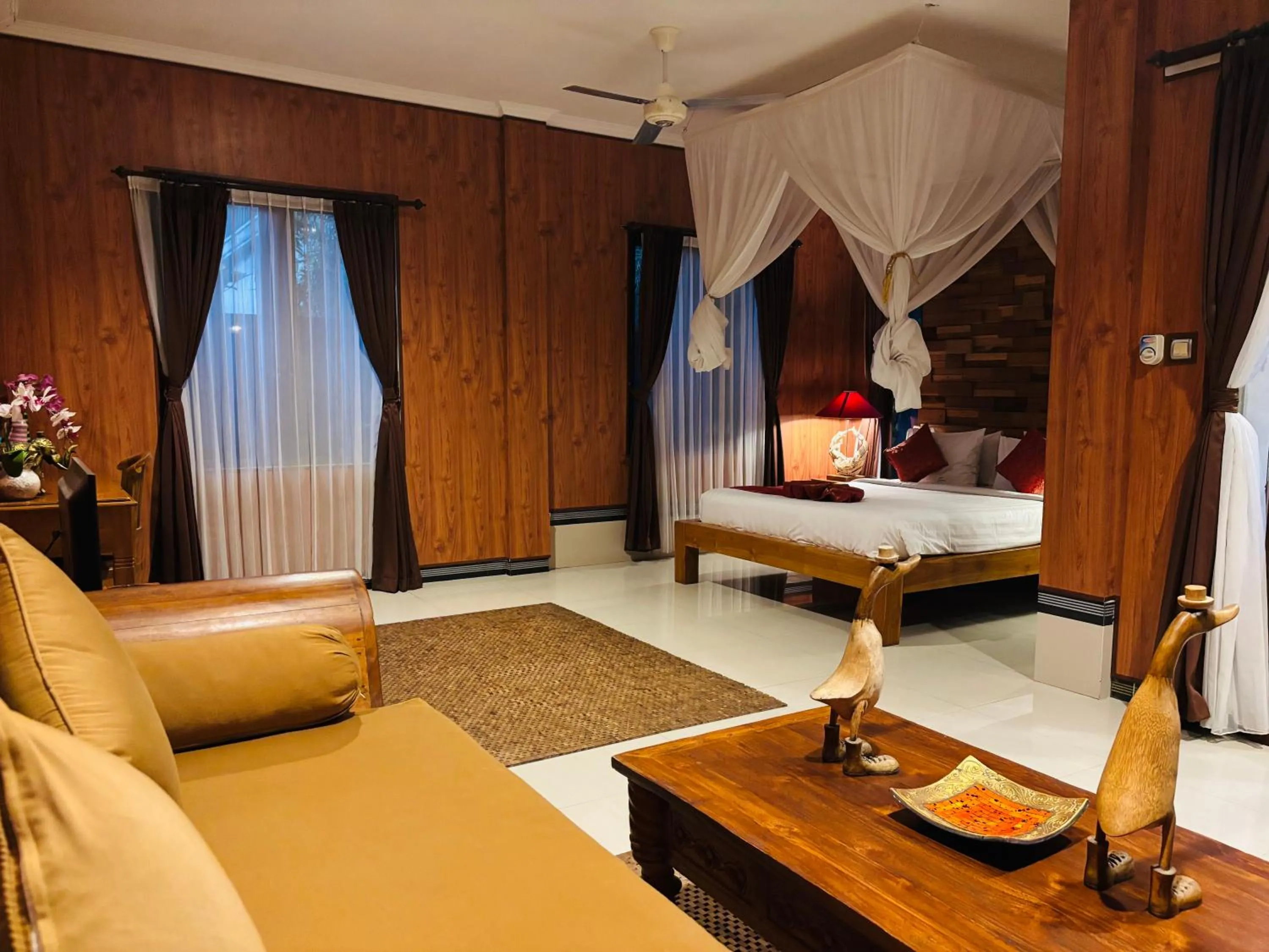 Bed in Uma Padi Villa