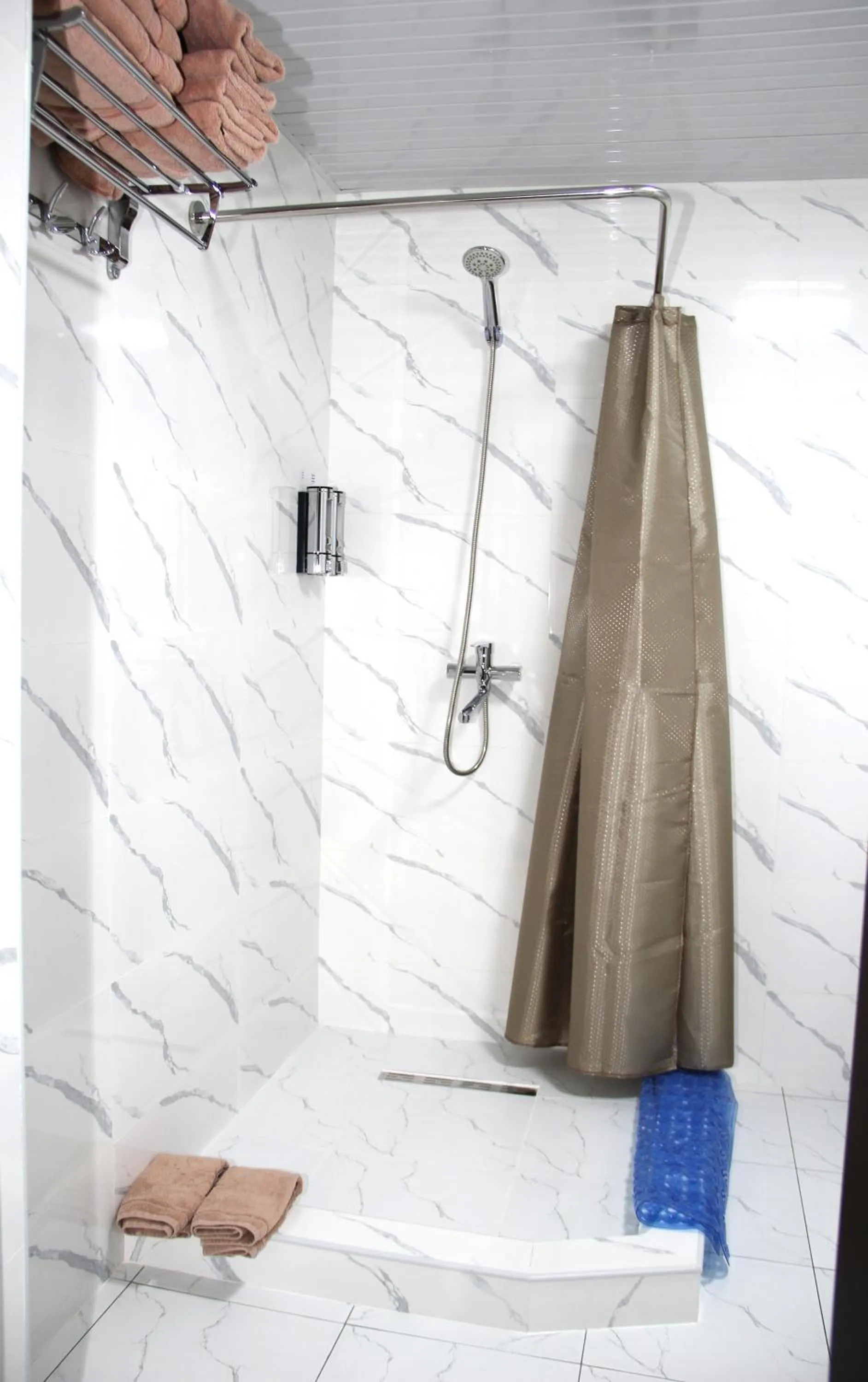 Property building in Anvar's Guests