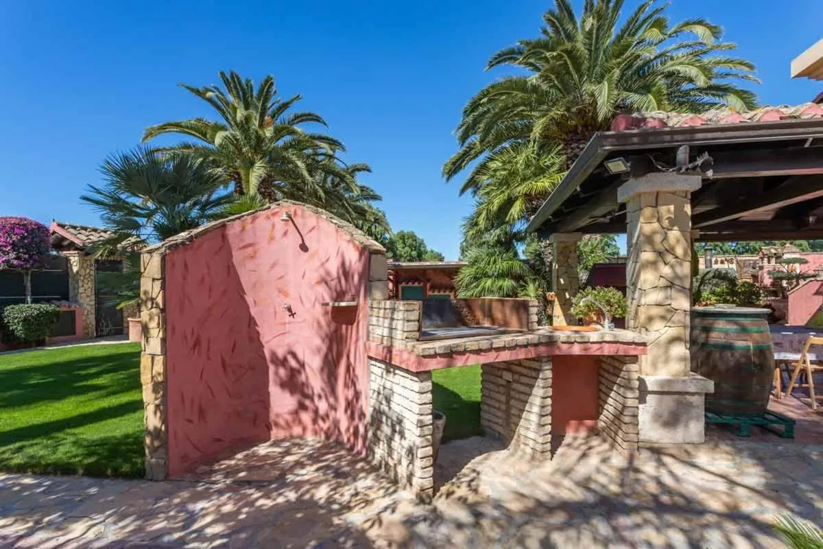 Property building in Villa Flumini