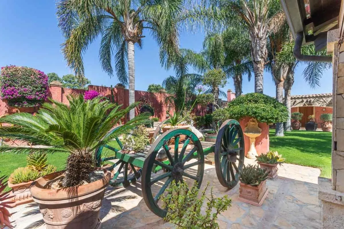 Property building in Villa Flumini