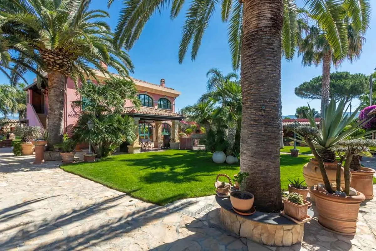 Property building in Villa Flumini