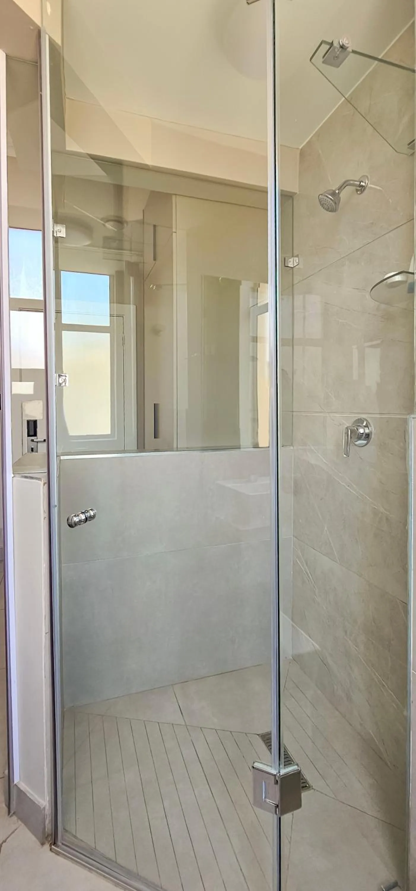 Shower in Albany Hotel