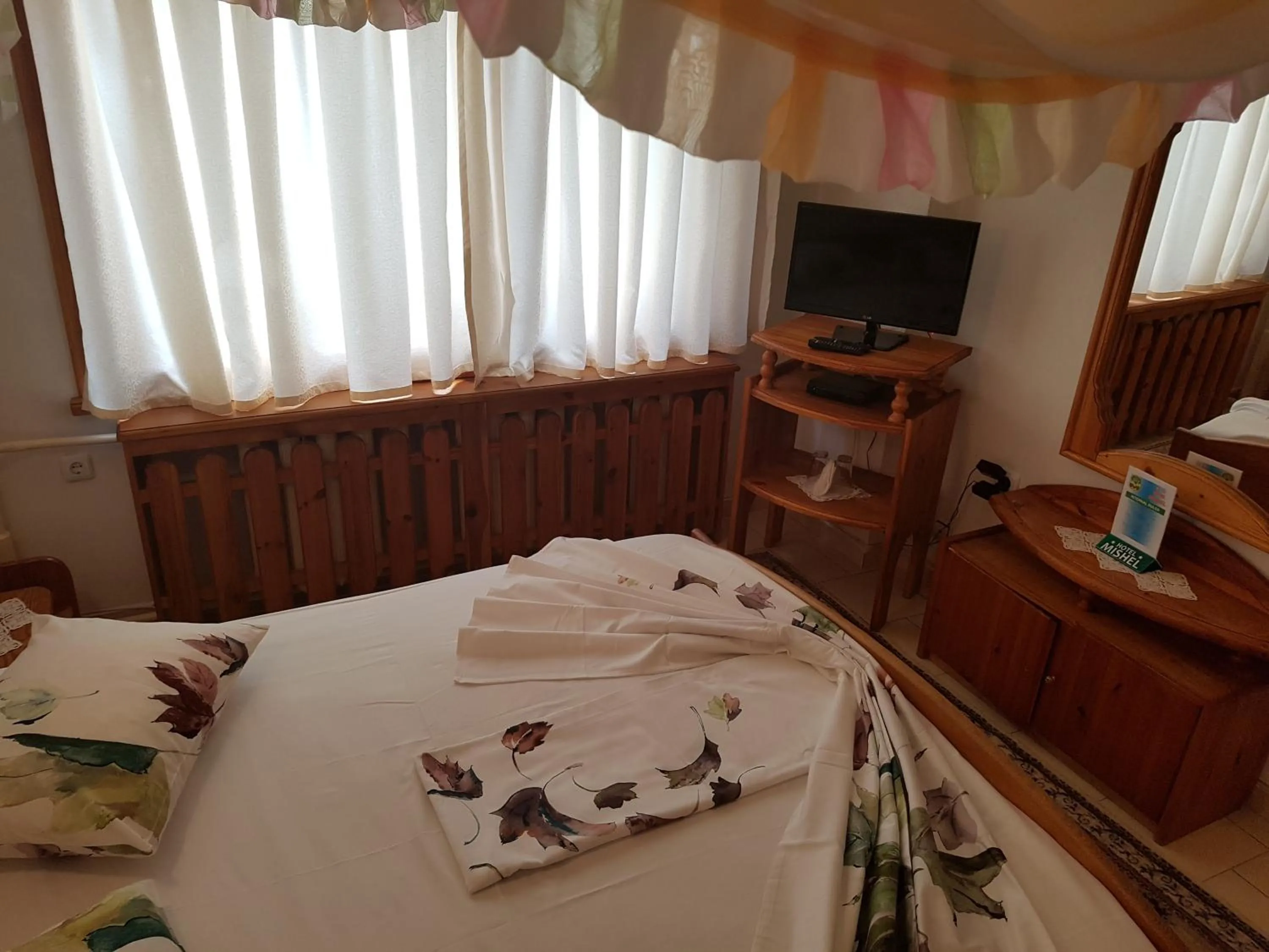 Photo of the whole room, Bed in Hotel Mishel