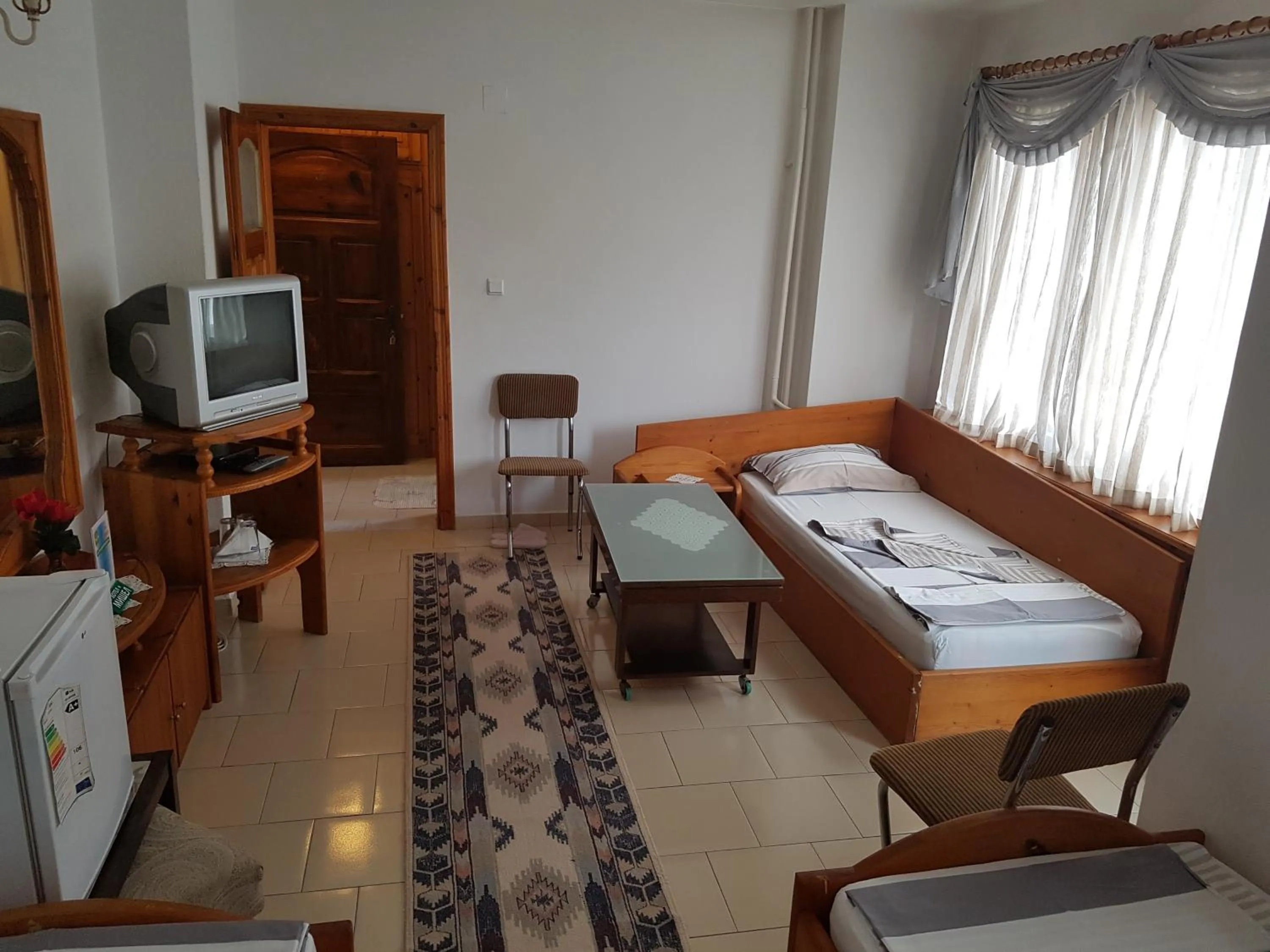 Photo of the whole room, Bed in Hotel Mishel