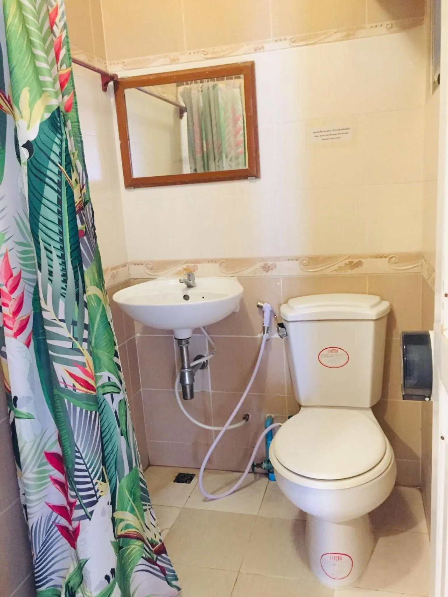 Shower in Nett Hotel