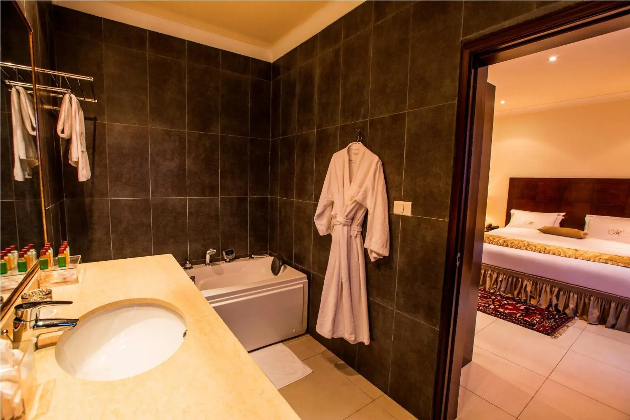 Queen Suite with Spa Bath - single occupancy in Mikhael's Hotel Queen Suite with Spa Bath - single occupancy in Mikhael's Hotel
