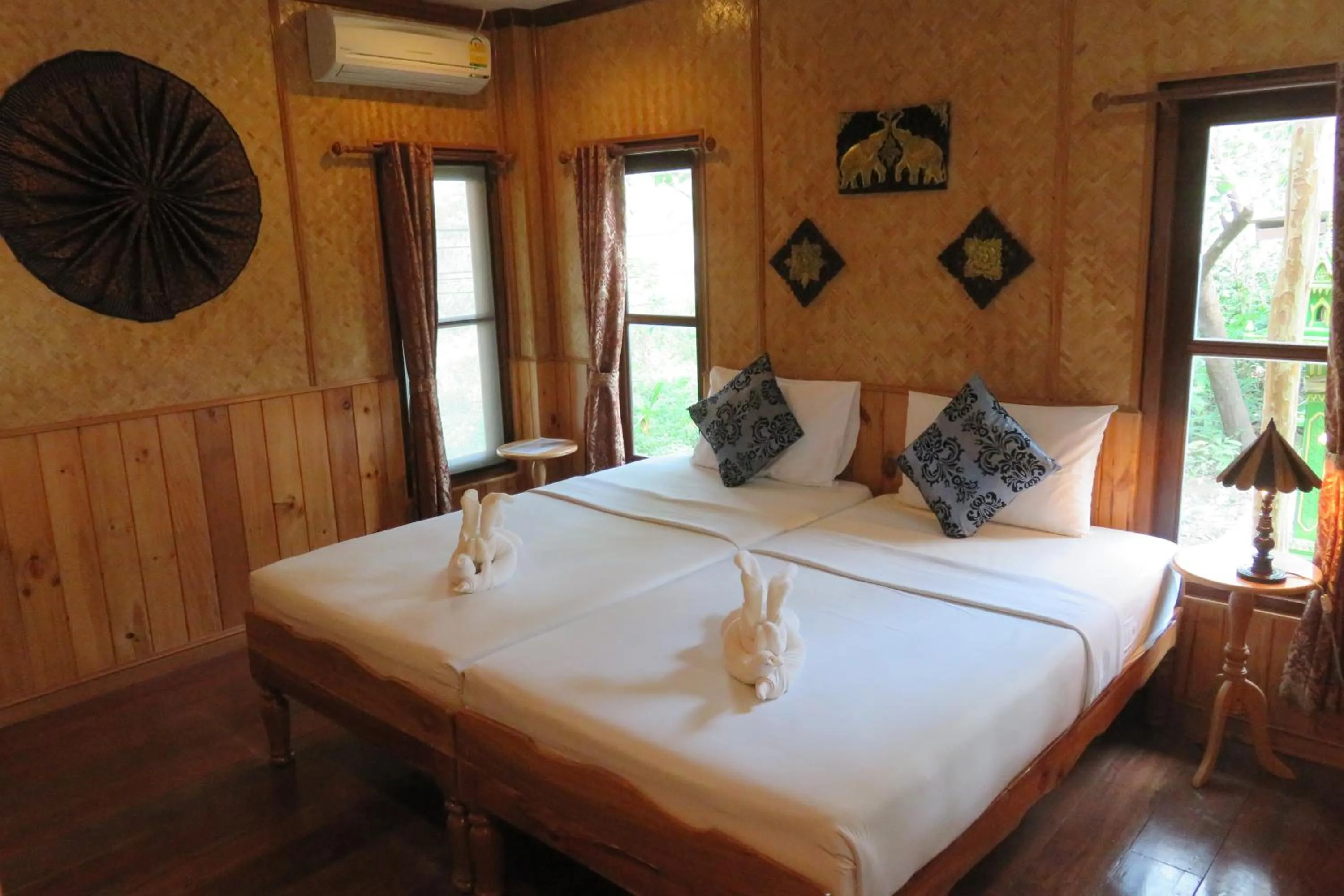 BBQ facilities, Bed in Macura Resort