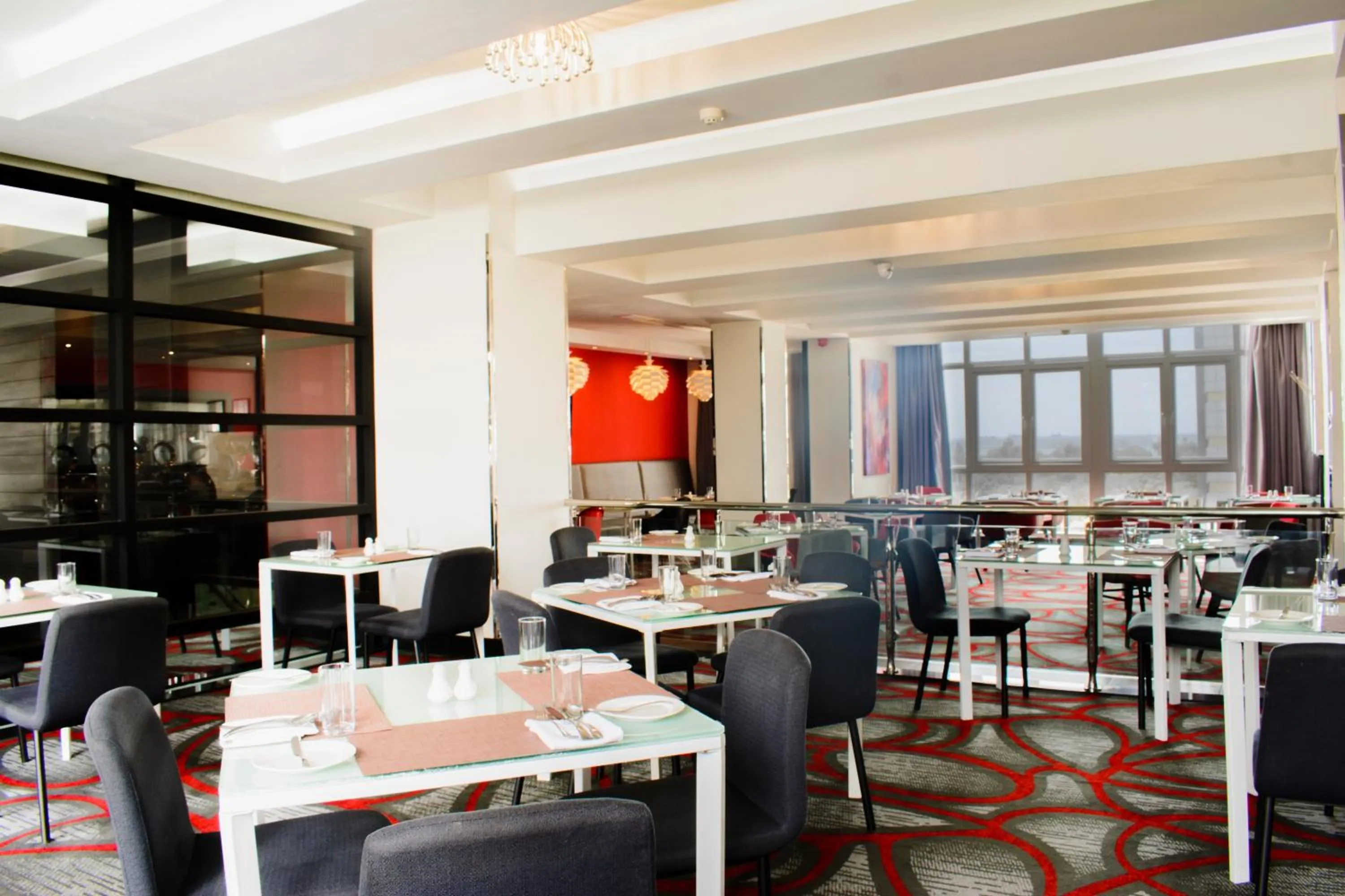 Restaurant/places to eat in Onomo Hotel Dar es Salaam