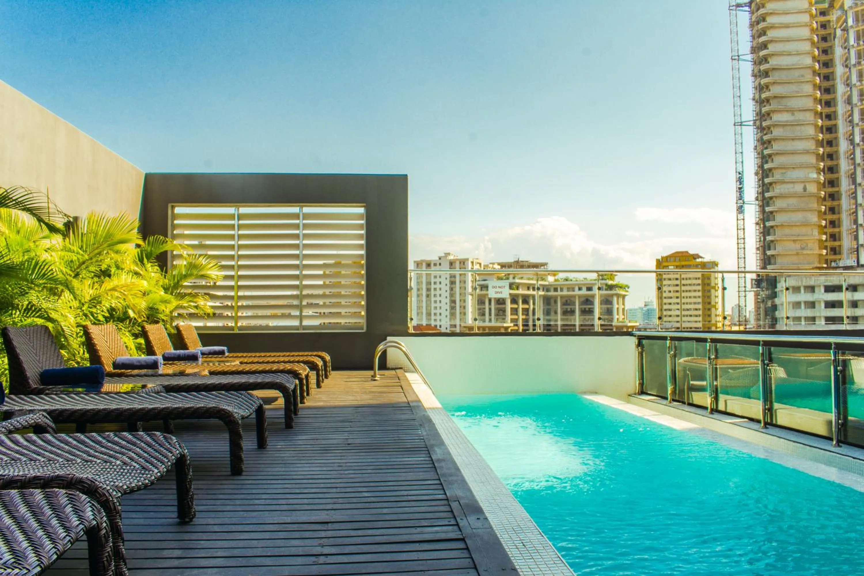 Swimming pool in Onomo Hotel Dar es Salaam