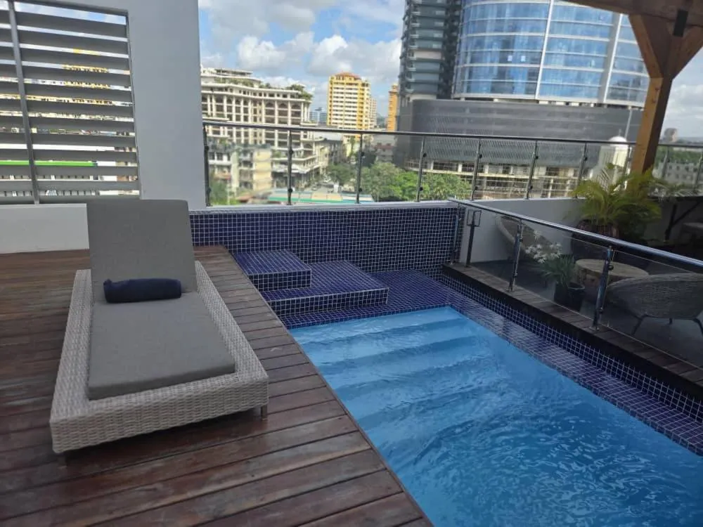 Swimming pool in Onomo Hotel Dar es Salaam