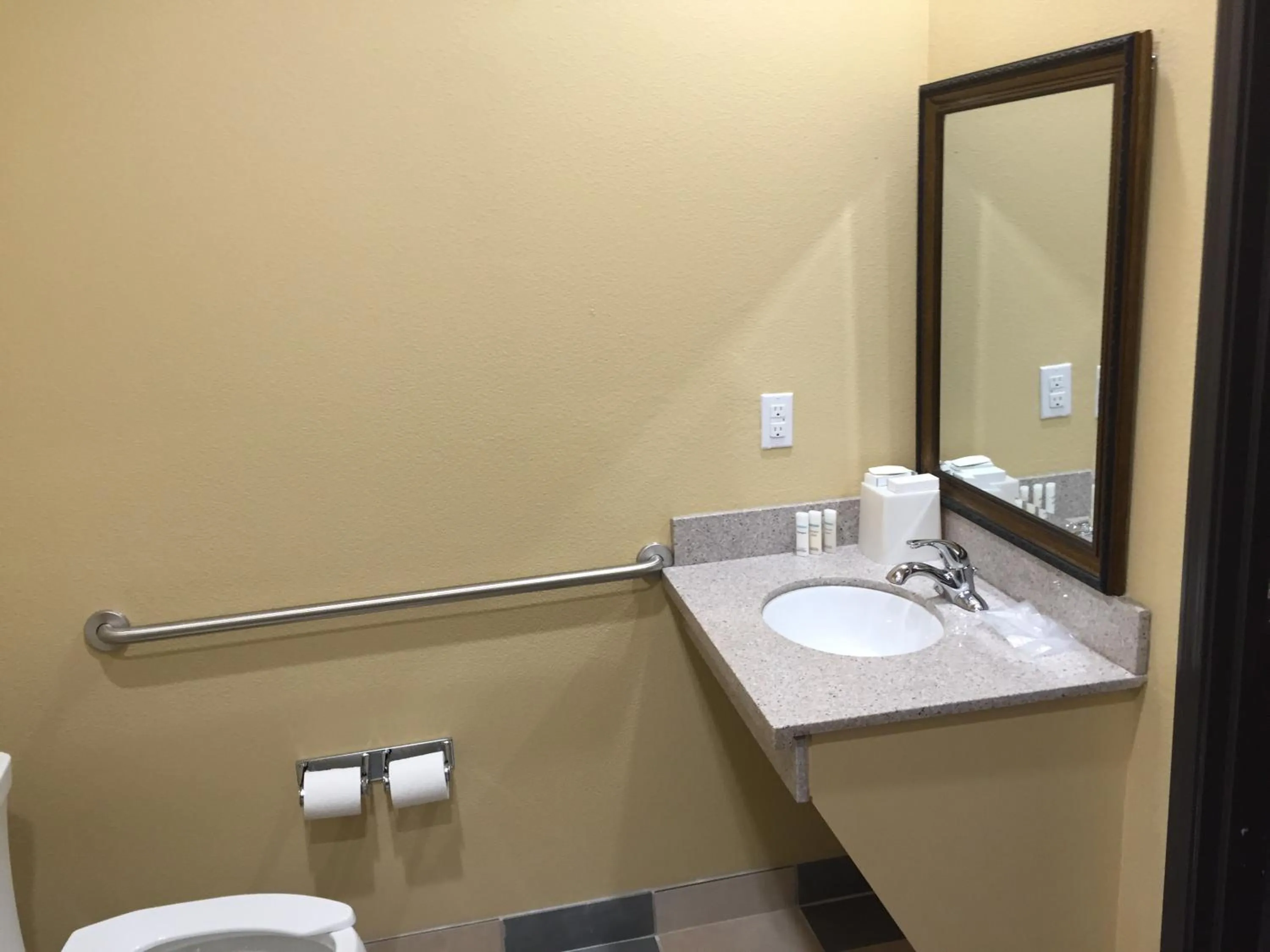 La Bonita Inn & Suites - Crane