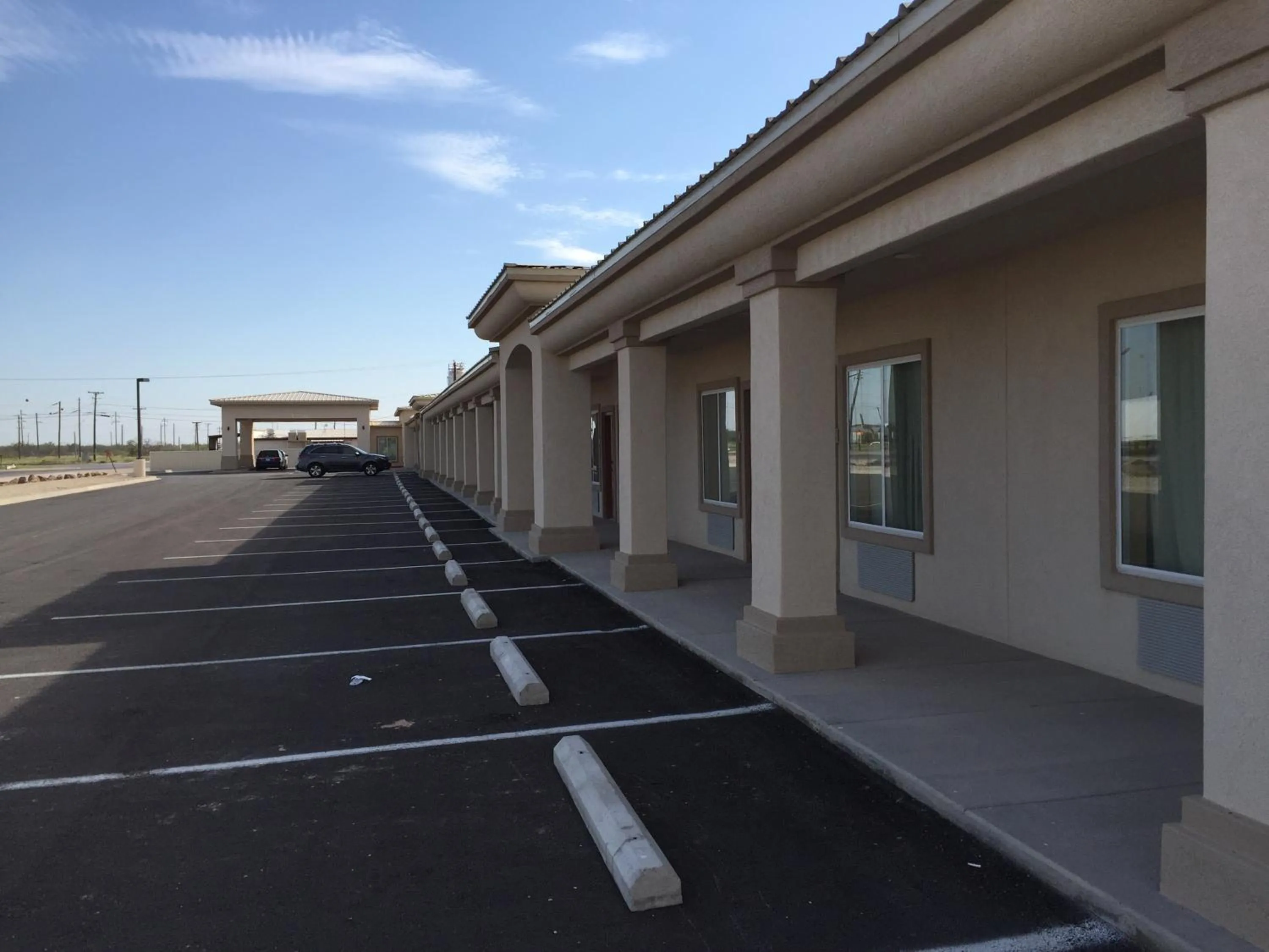 La Bonita Inn & Suites - Crane