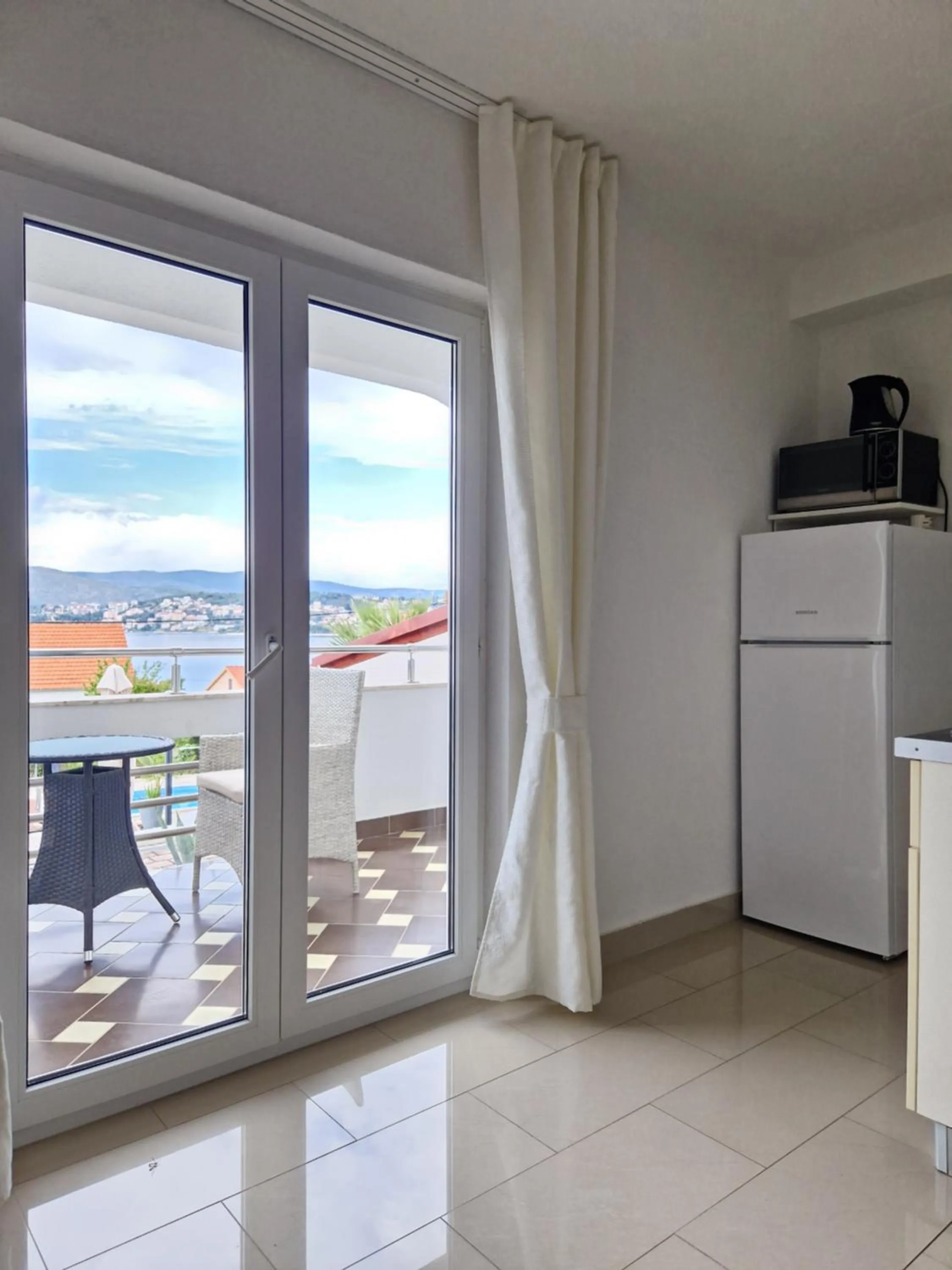 Apartments Silva with a view of sea