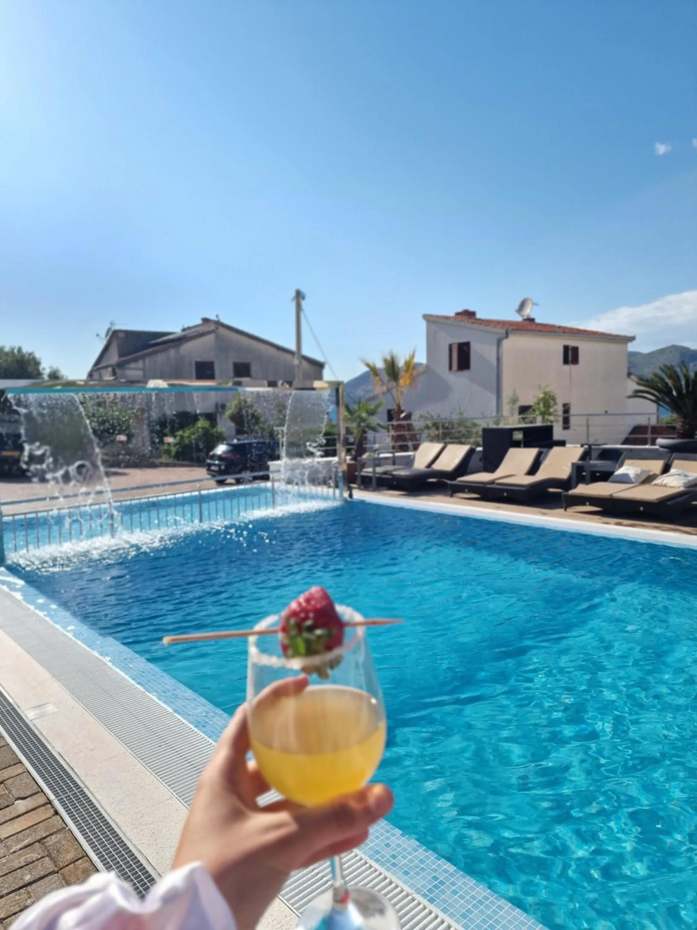 Apartments Silva with a view of sea