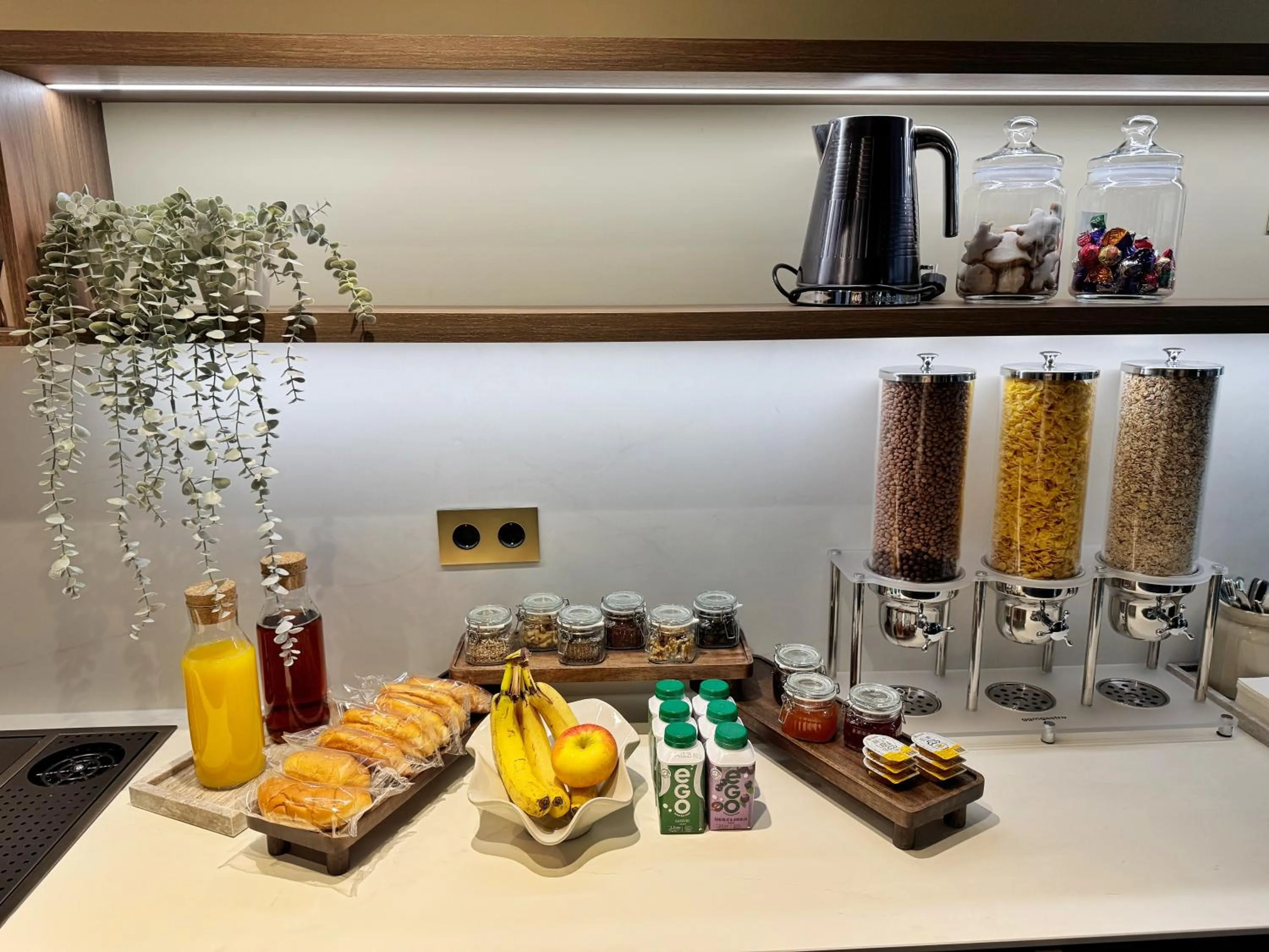 Food and drinks in Motel Reich