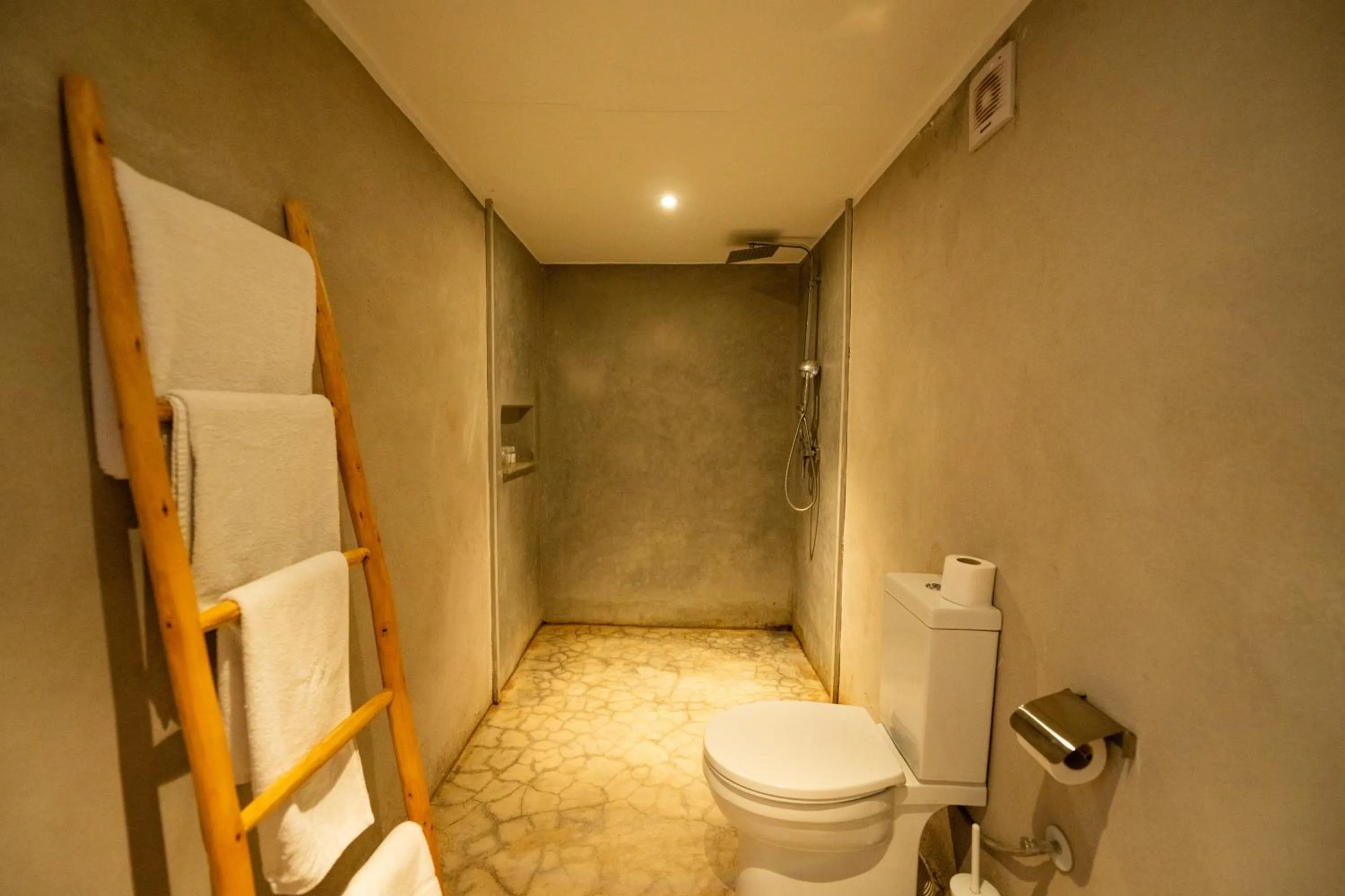 Shower in The Source Hotel Music & Spa