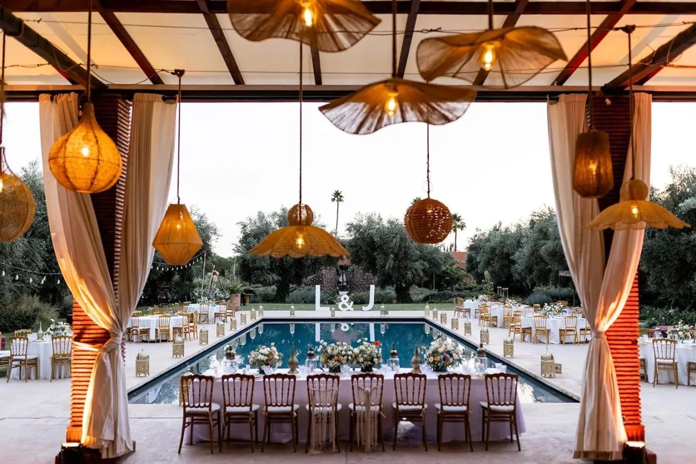 Restaurant/places to eat in The Source Hotel Music & Spa