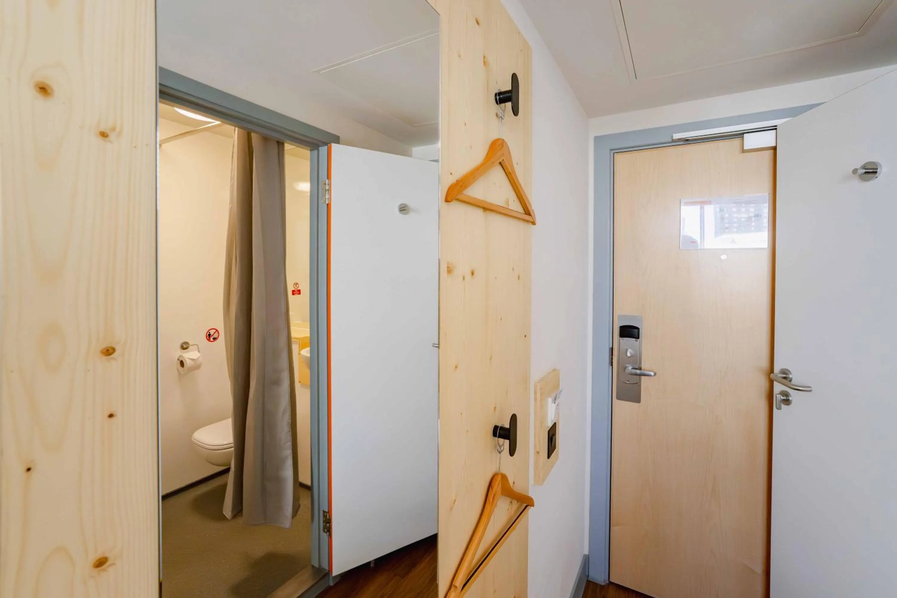 Bedroom in easyHotel Croydon