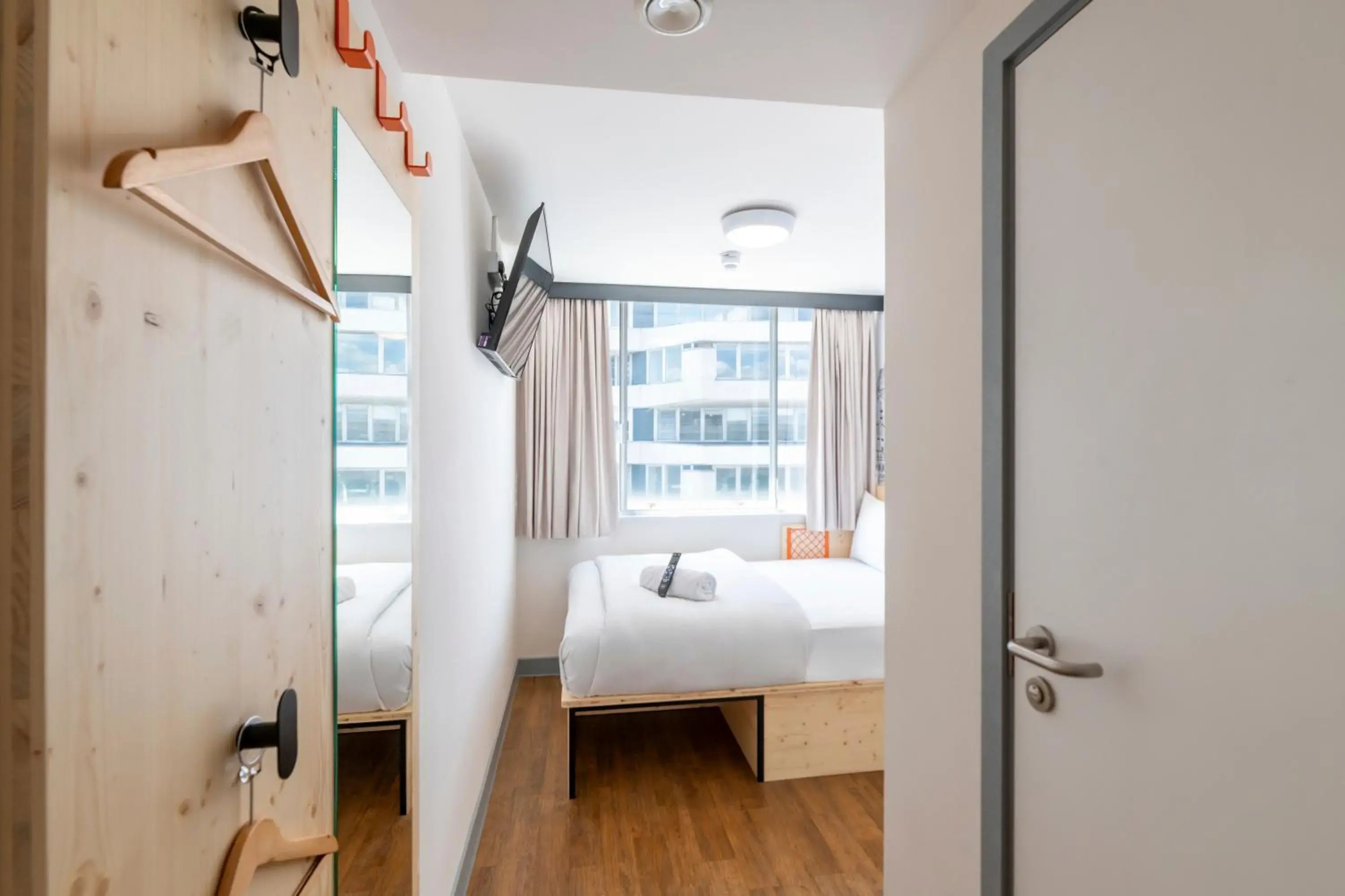 Renovated Double Room in easyHotel Croydon Renovated Double Room in easyHotel Croydon