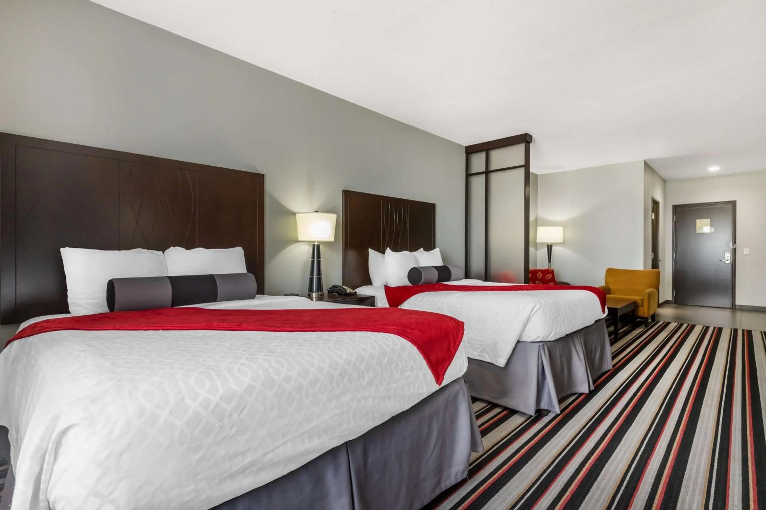 Photo of the whole room, Bed in Best Western Plus Coweta's 1st Hotel