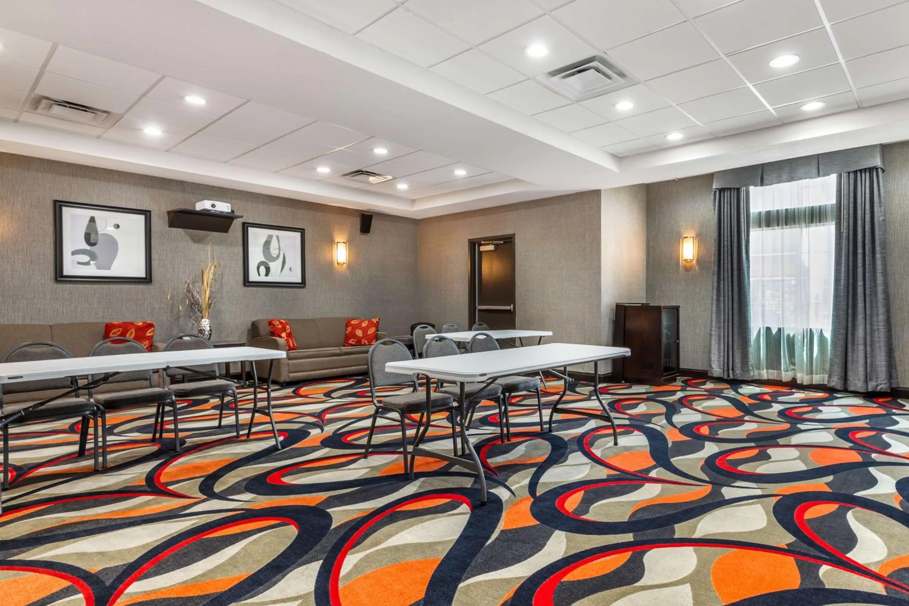 Meeting/conference room in Best Western Plus Coweta's 1st Hotel