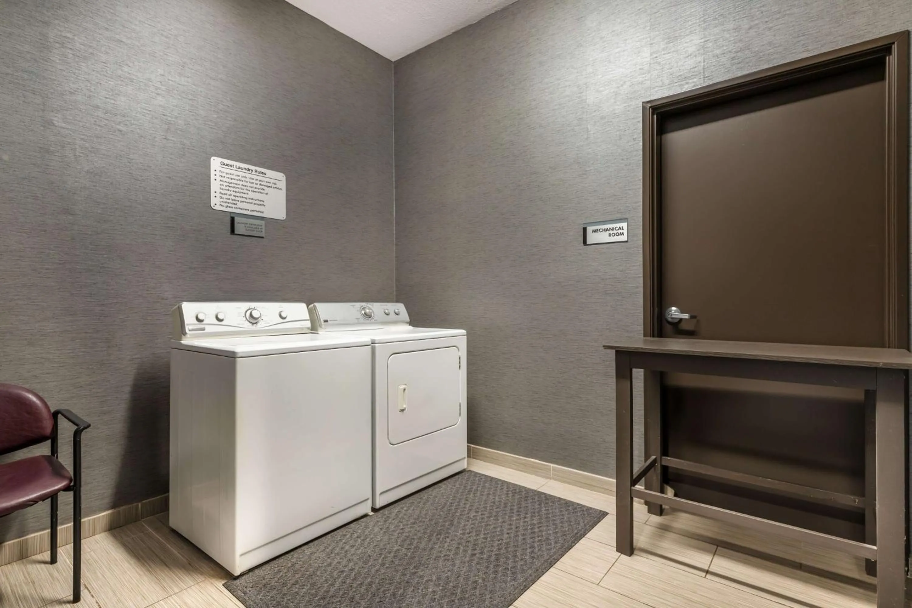 laundry in Best Western Plus Coweta's 1st Hotel