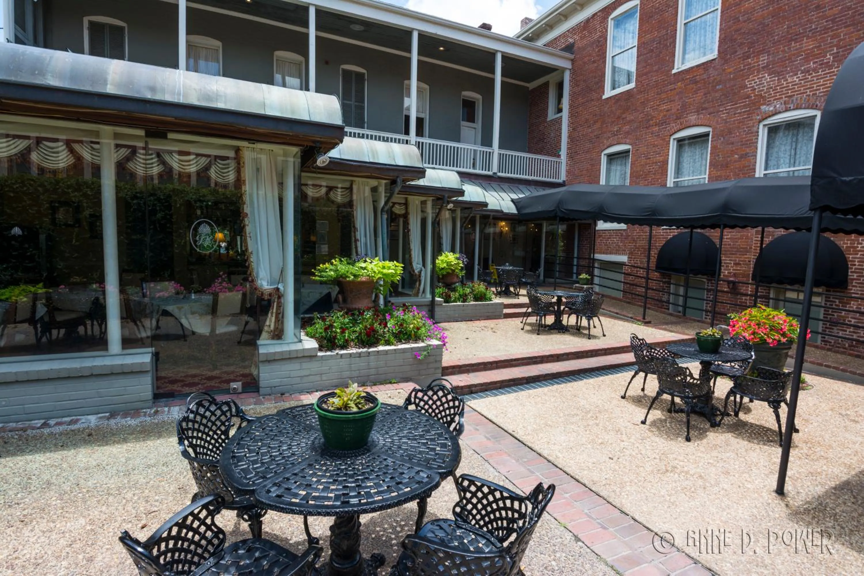 Patio in The Guest House Historic Mansion