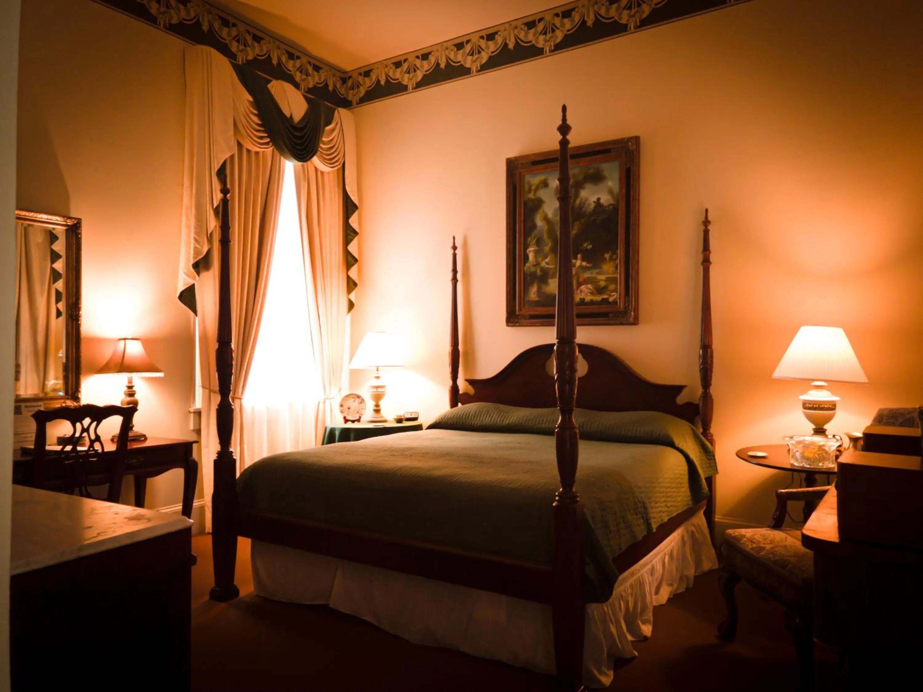 Bed in The Guest House Historic Mansion