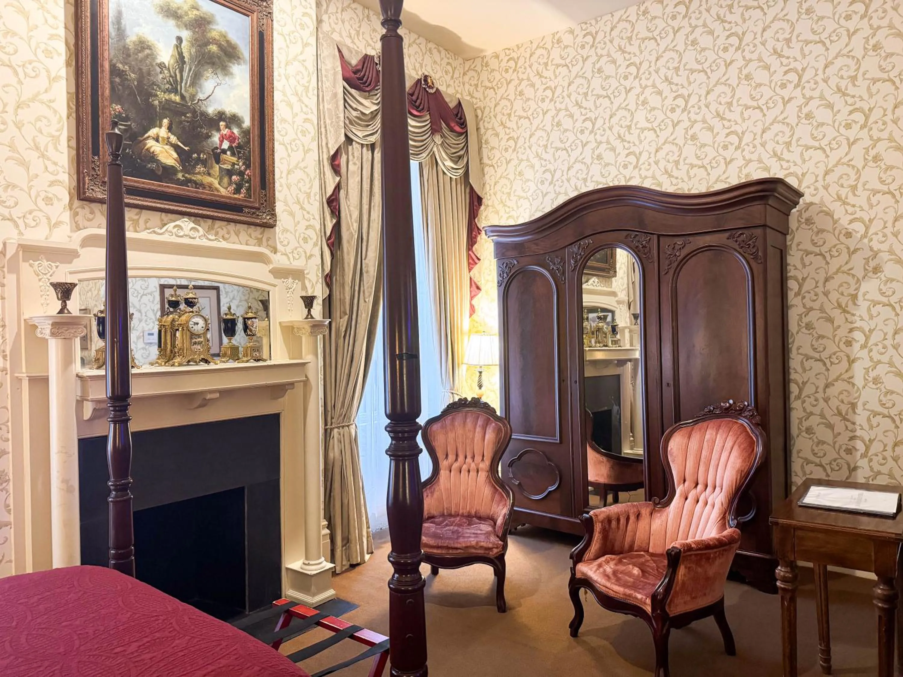 Seating area in The Guest House Historic Mansion