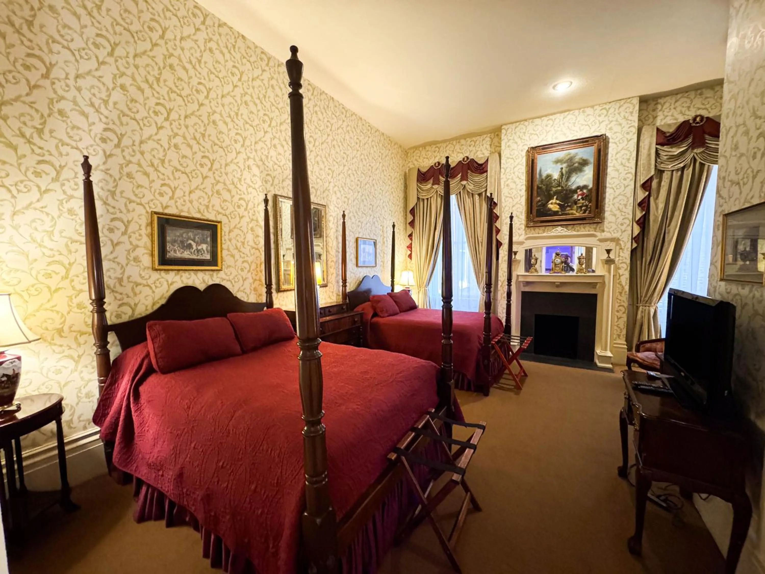 Bed in The Guest House Historic Mansion