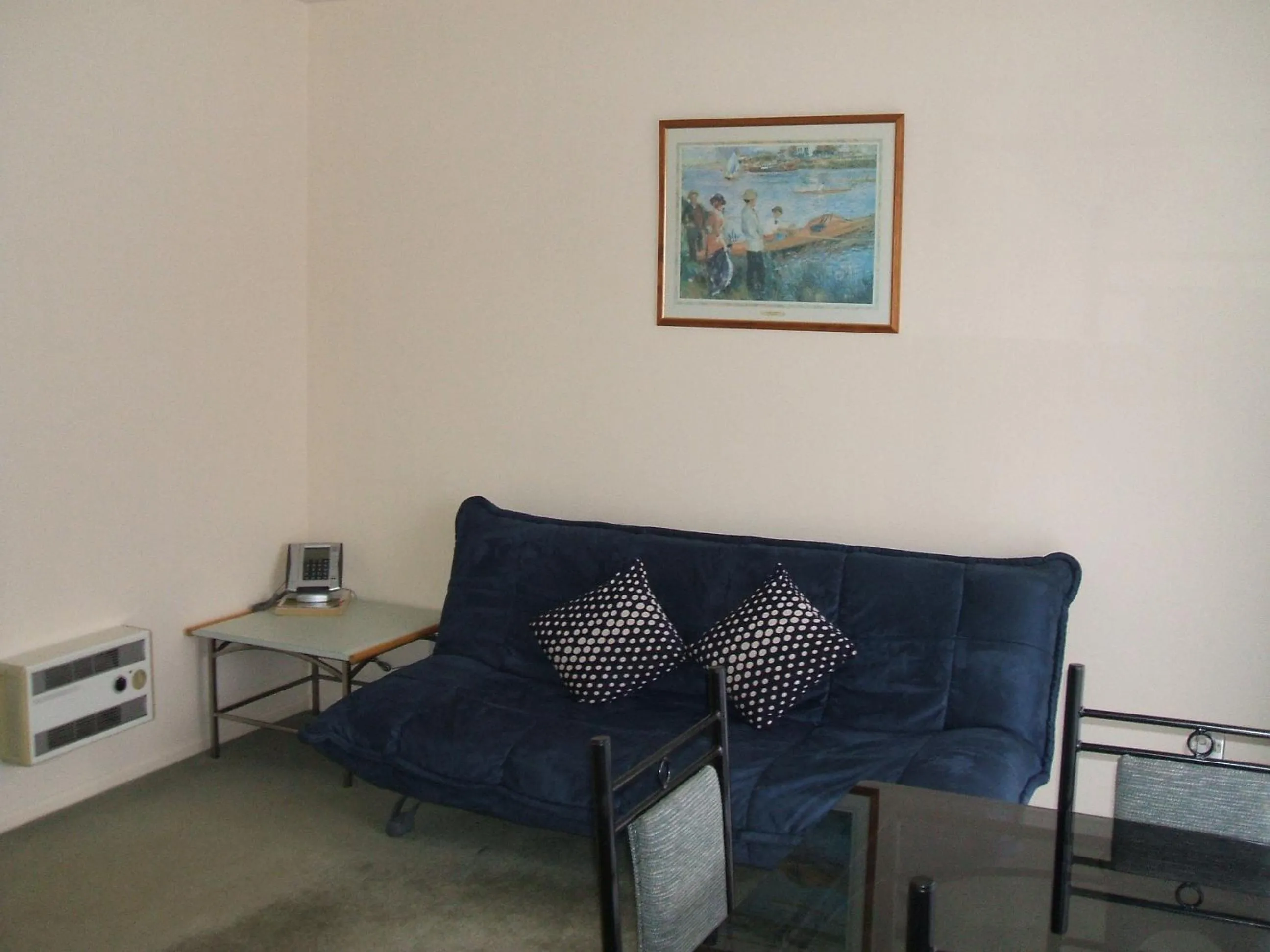 Living room in Pavilion Motel & Conference Centre