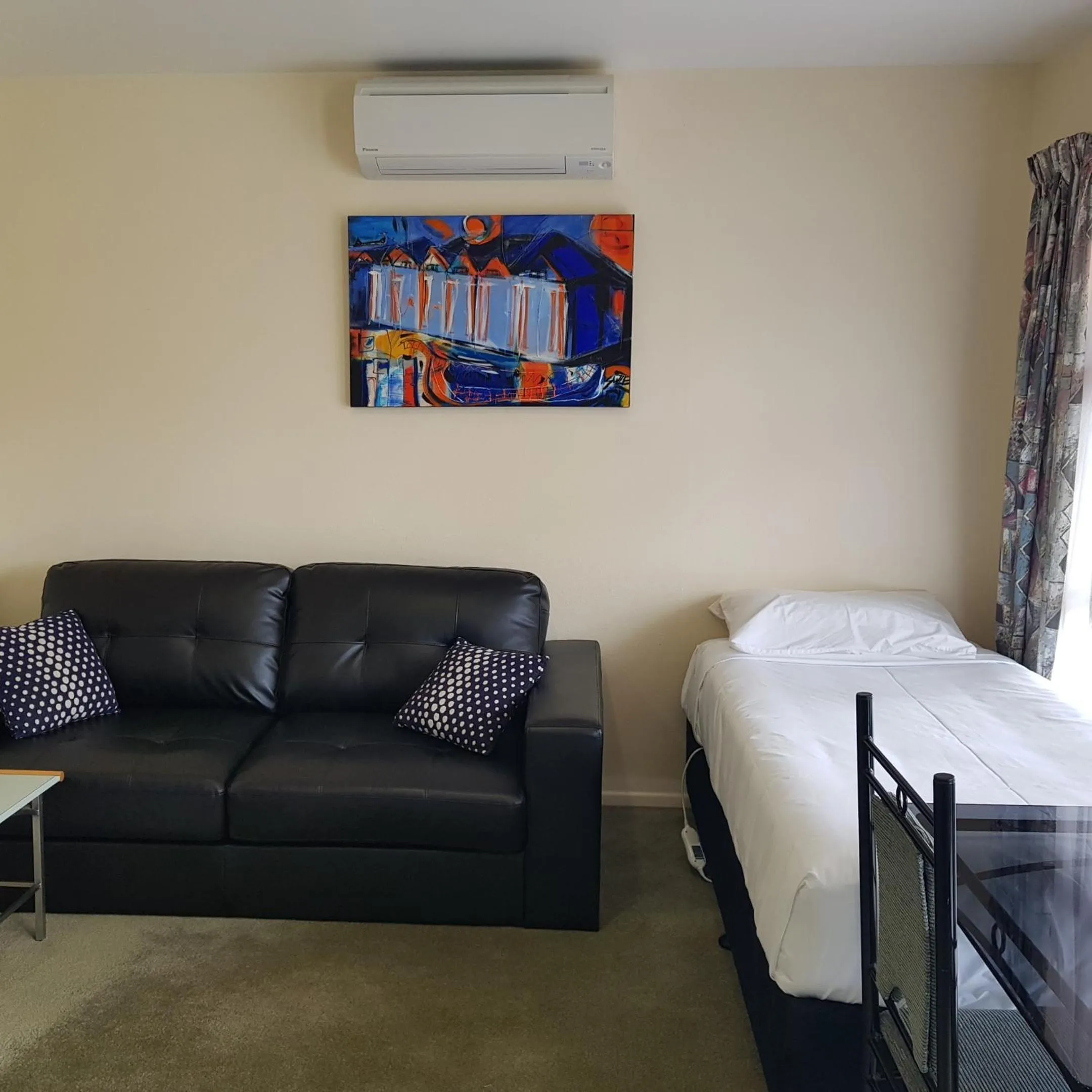 Photo of the whole room, Bed in Pavilion Motel & Conference Centre