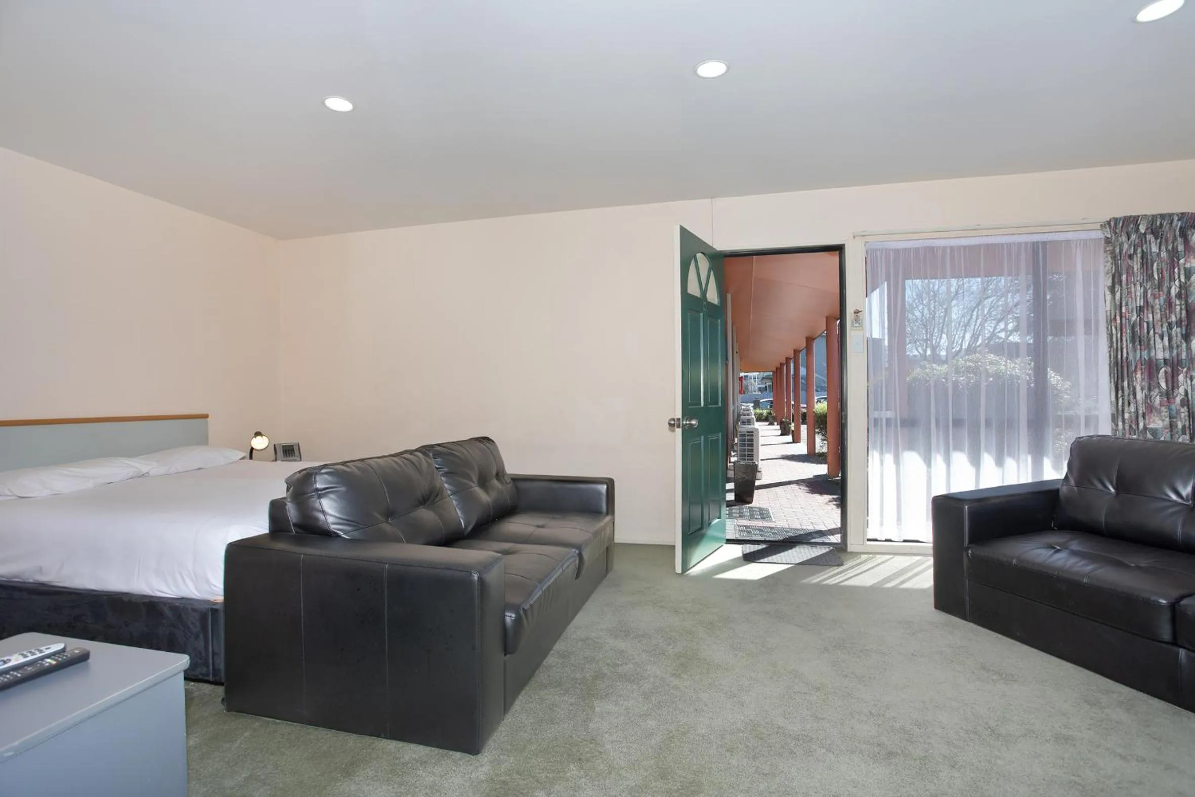Seating area in Pavilion Motel & Conference Centre