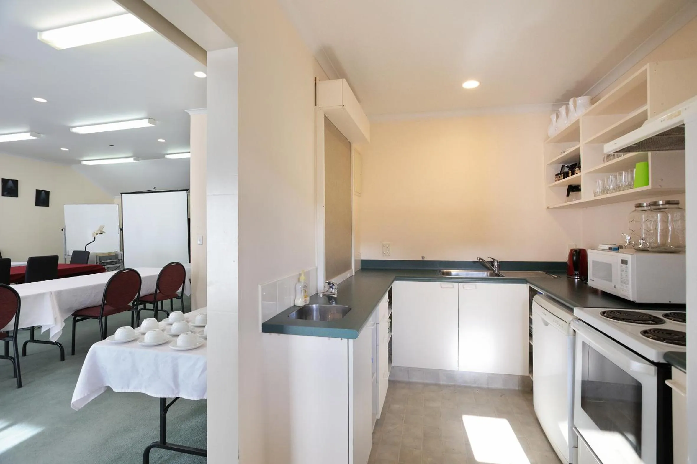 Banquet/Function facilities in Pavilion Motel & Conference Centre