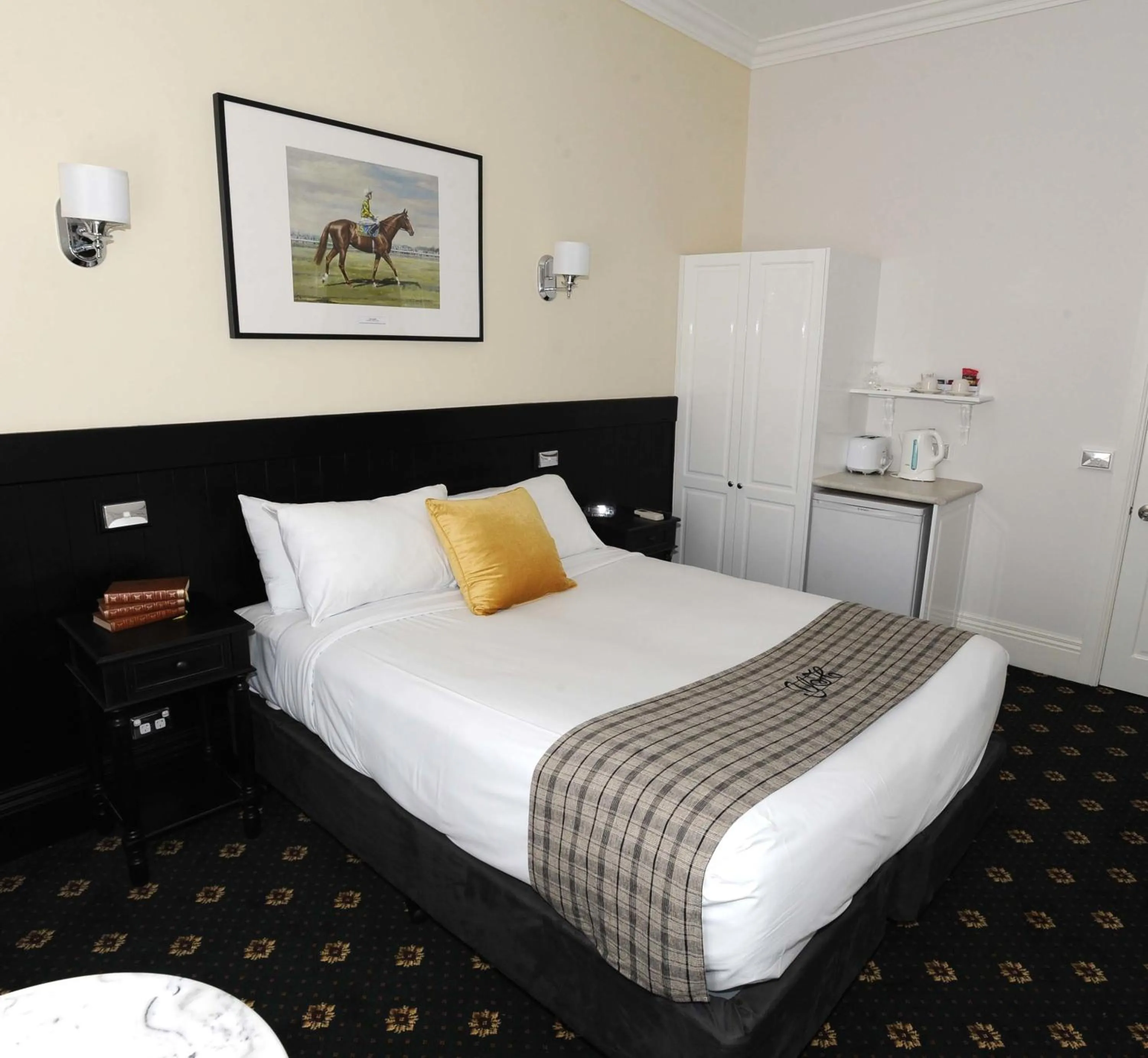 Bedroom in The Yarrawonga Hotel