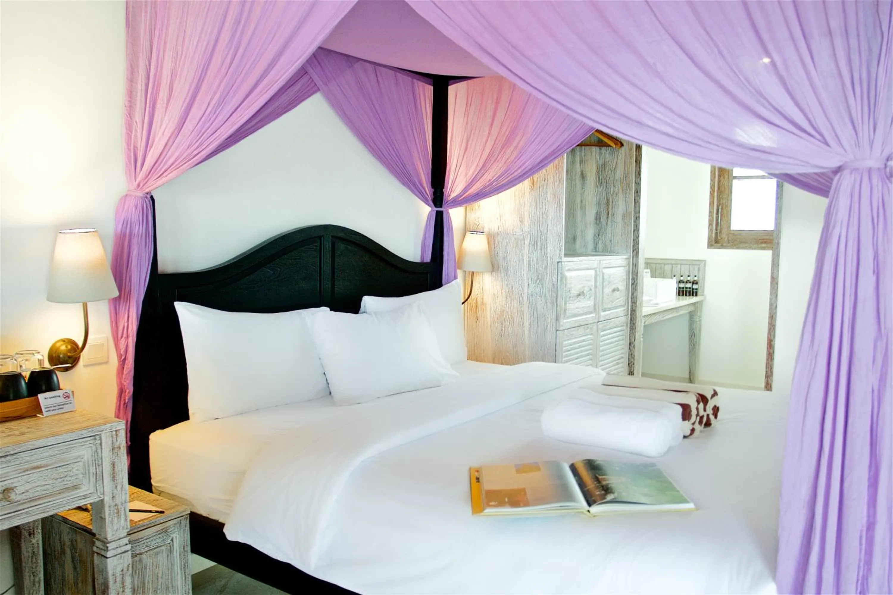 Coffee/tea facilities, Bed in OK Divers Resort & Spa