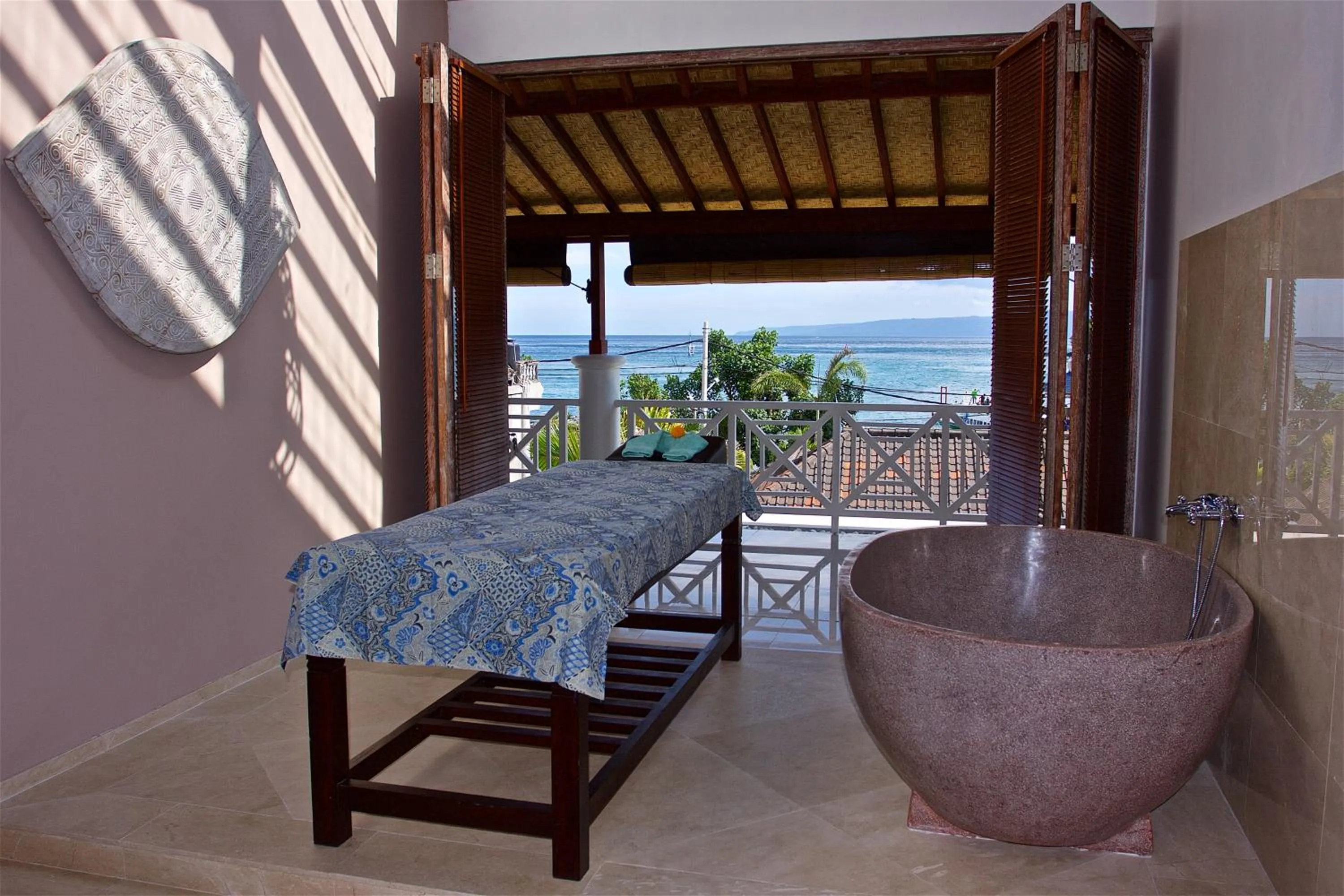 Hot Tub in OK Divers Resort & Spa