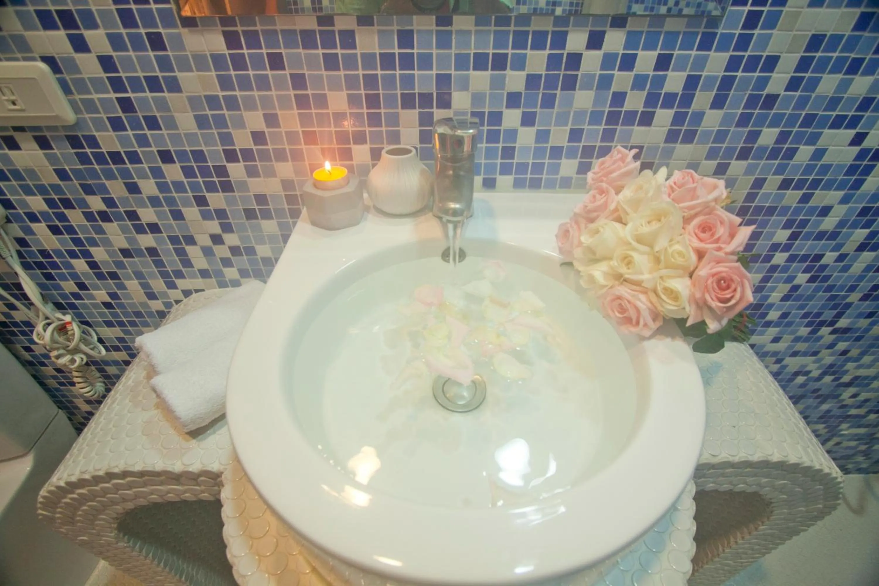 Bathroom in Moroccan Holiday Suite