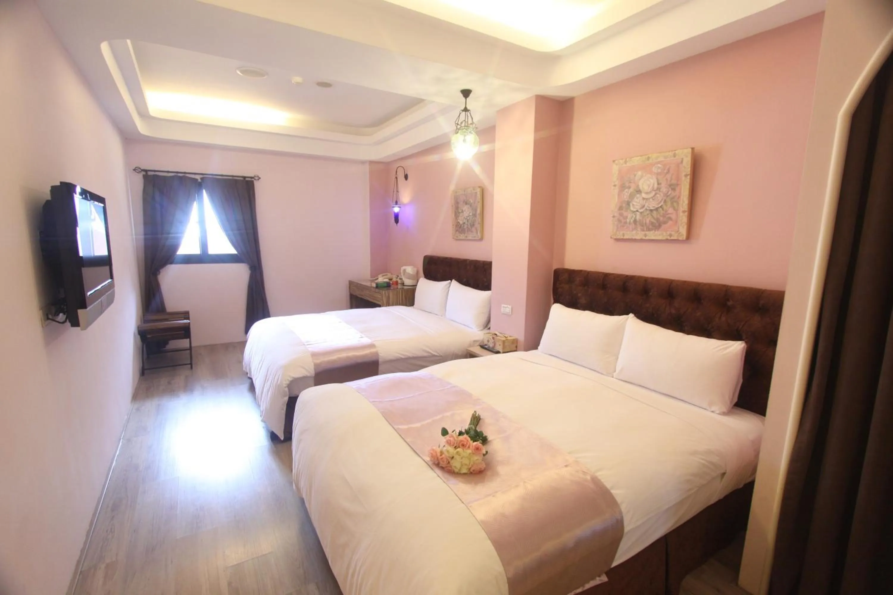 Photo of the whole room in Moroccan Holiday Suite