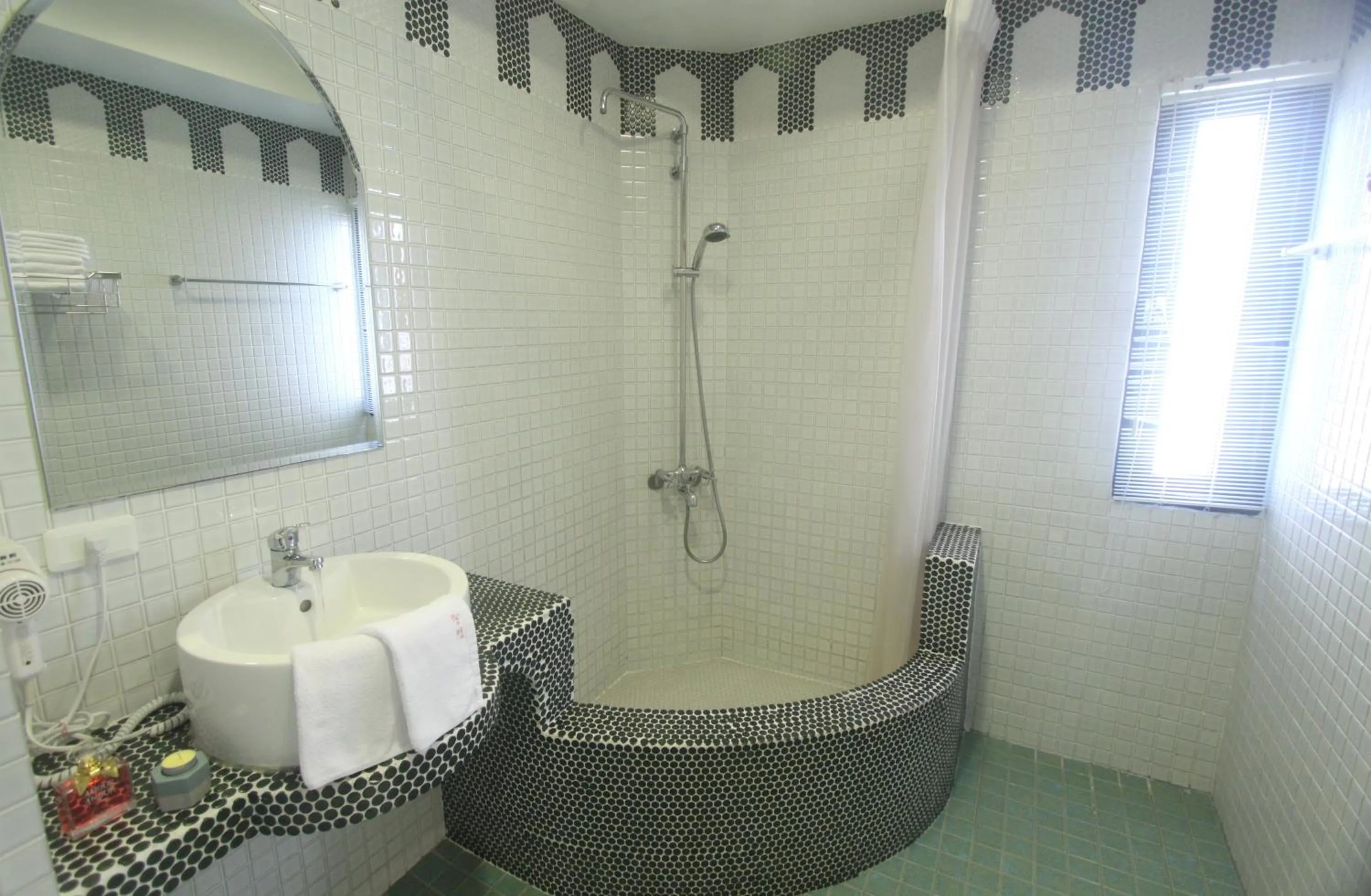 Bathroom in Moroccan Holiday Suite