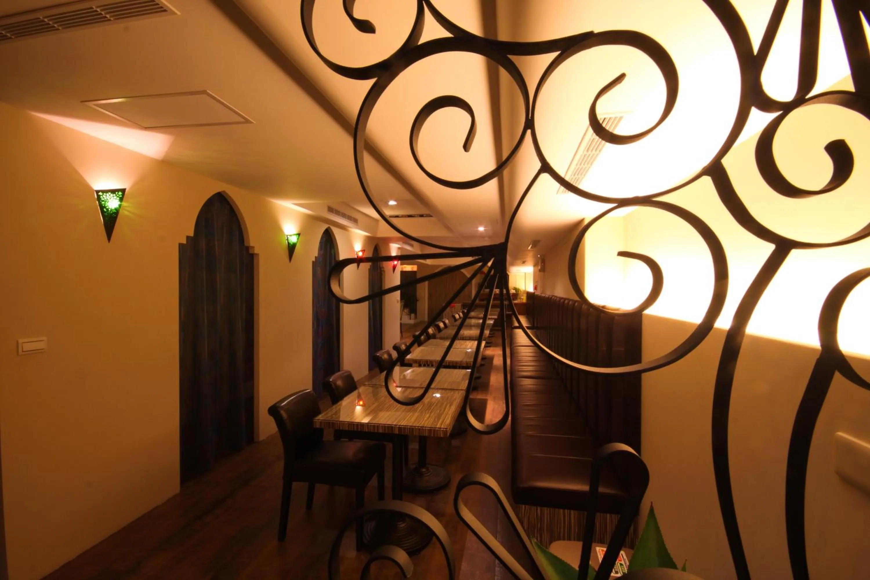 Restaurant/places to eat in Moroccan Holiday Suite