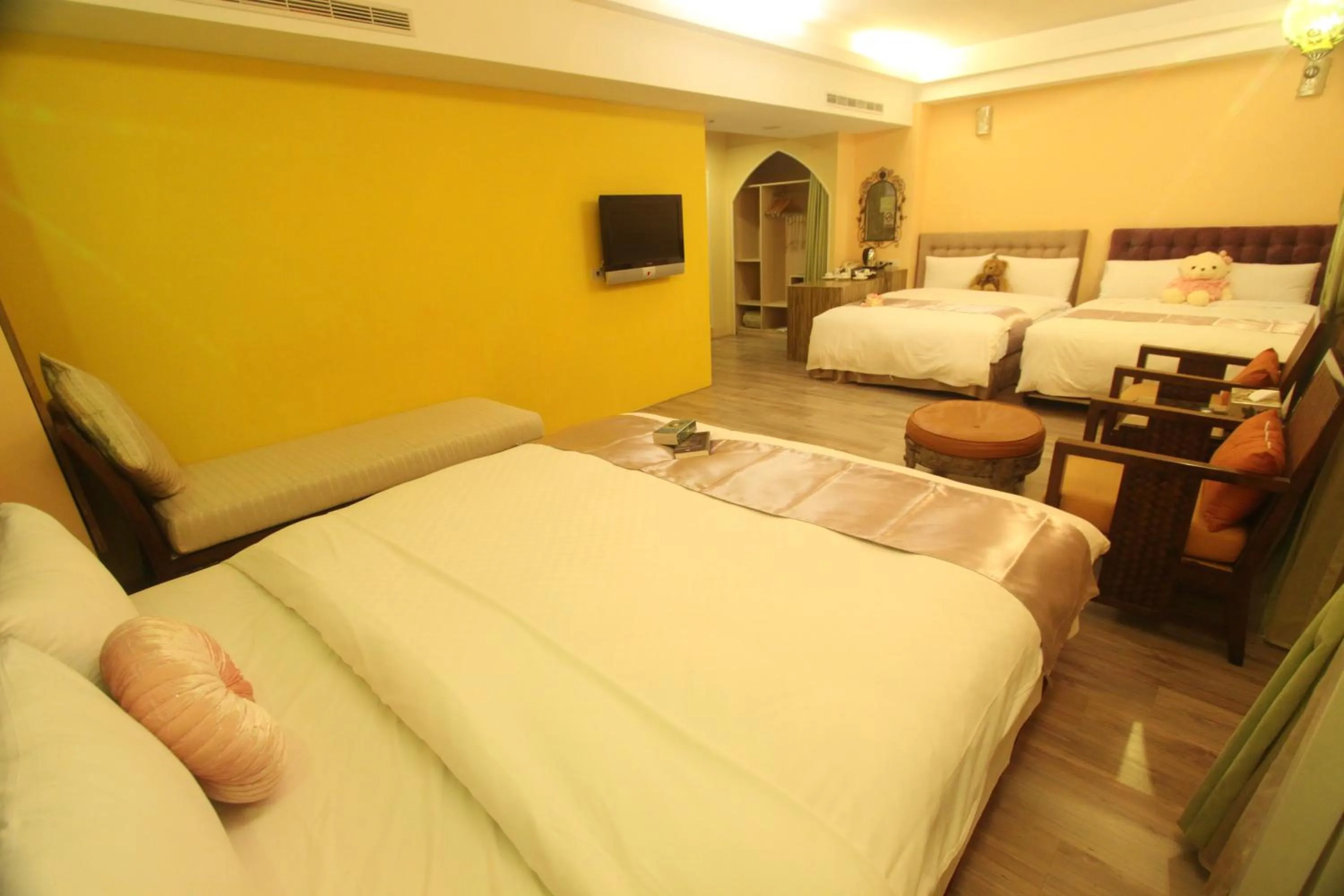 Photo of the whole room in Moroccan Holiday Suite