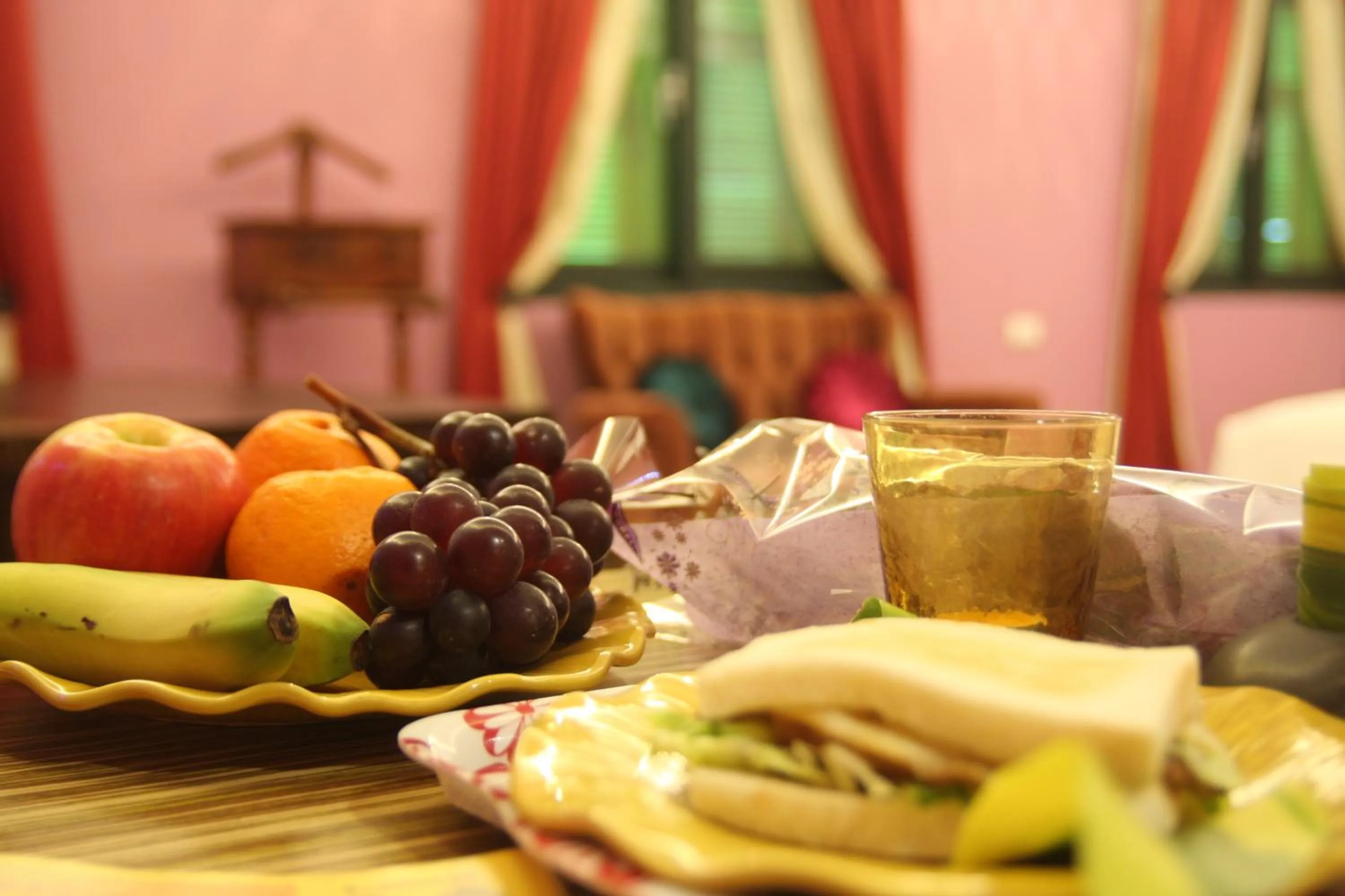 Food and drinks in Moroccan Holiday Suite