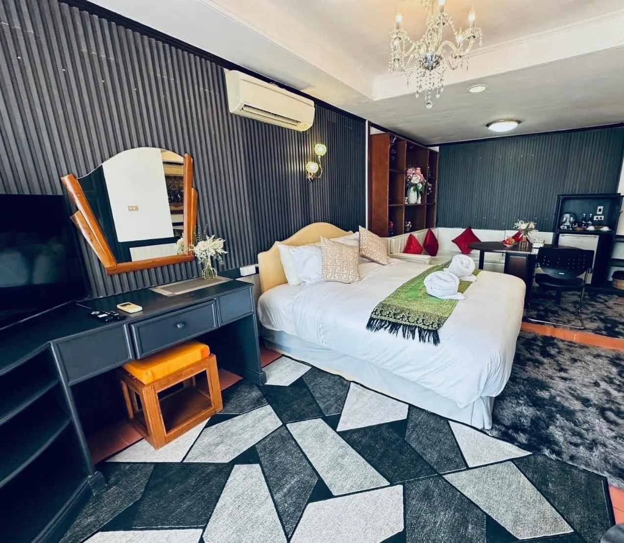 Bed in Koh Chang Resort