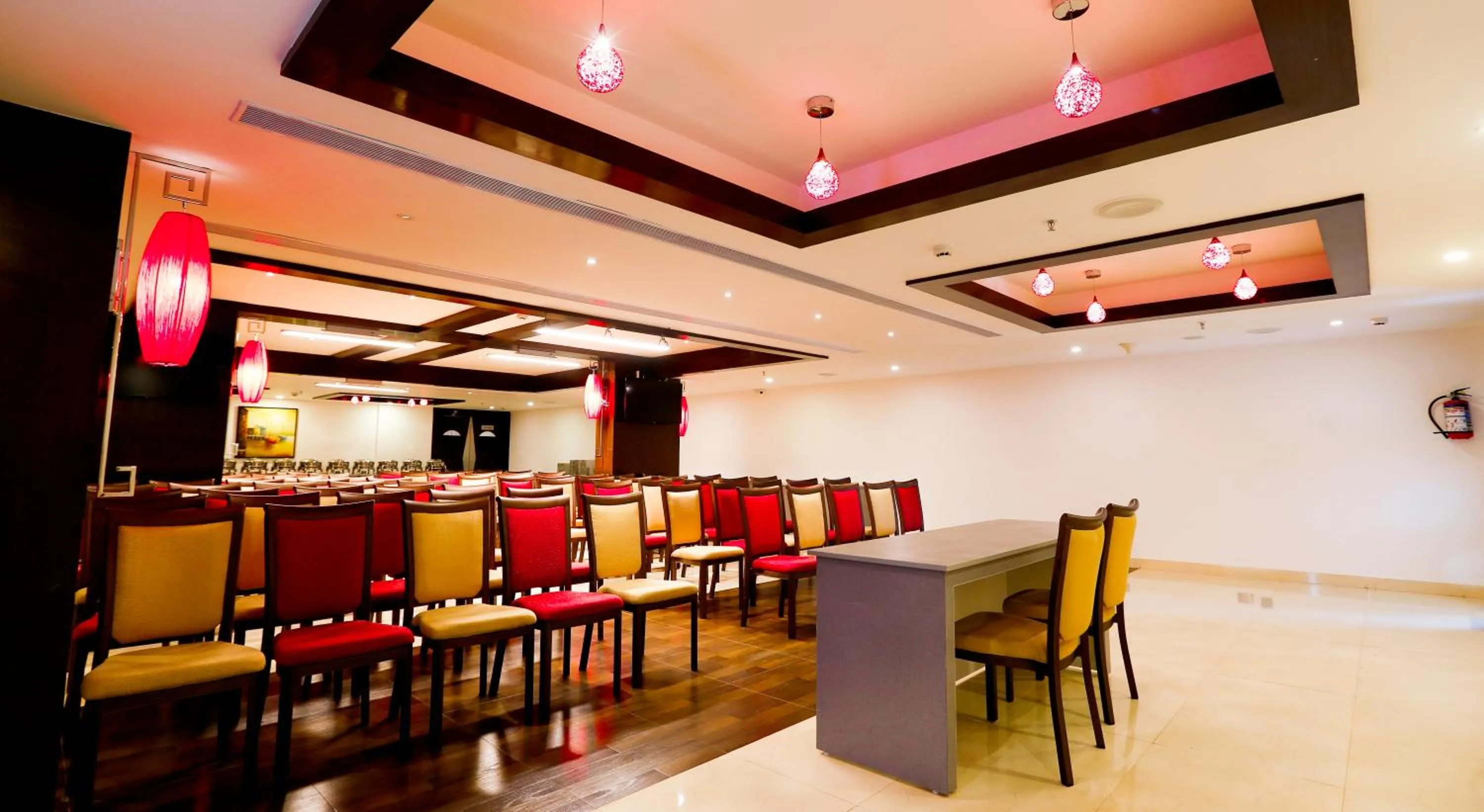 Banquet/Function facilities in Zone By The Park, ORR, Chennai