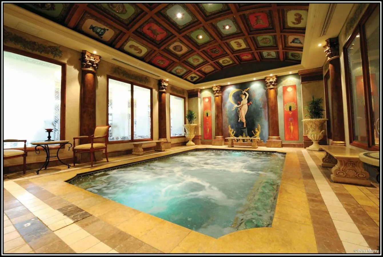 Spa and wellness centre/facilities in Mondior at Emperors Palace