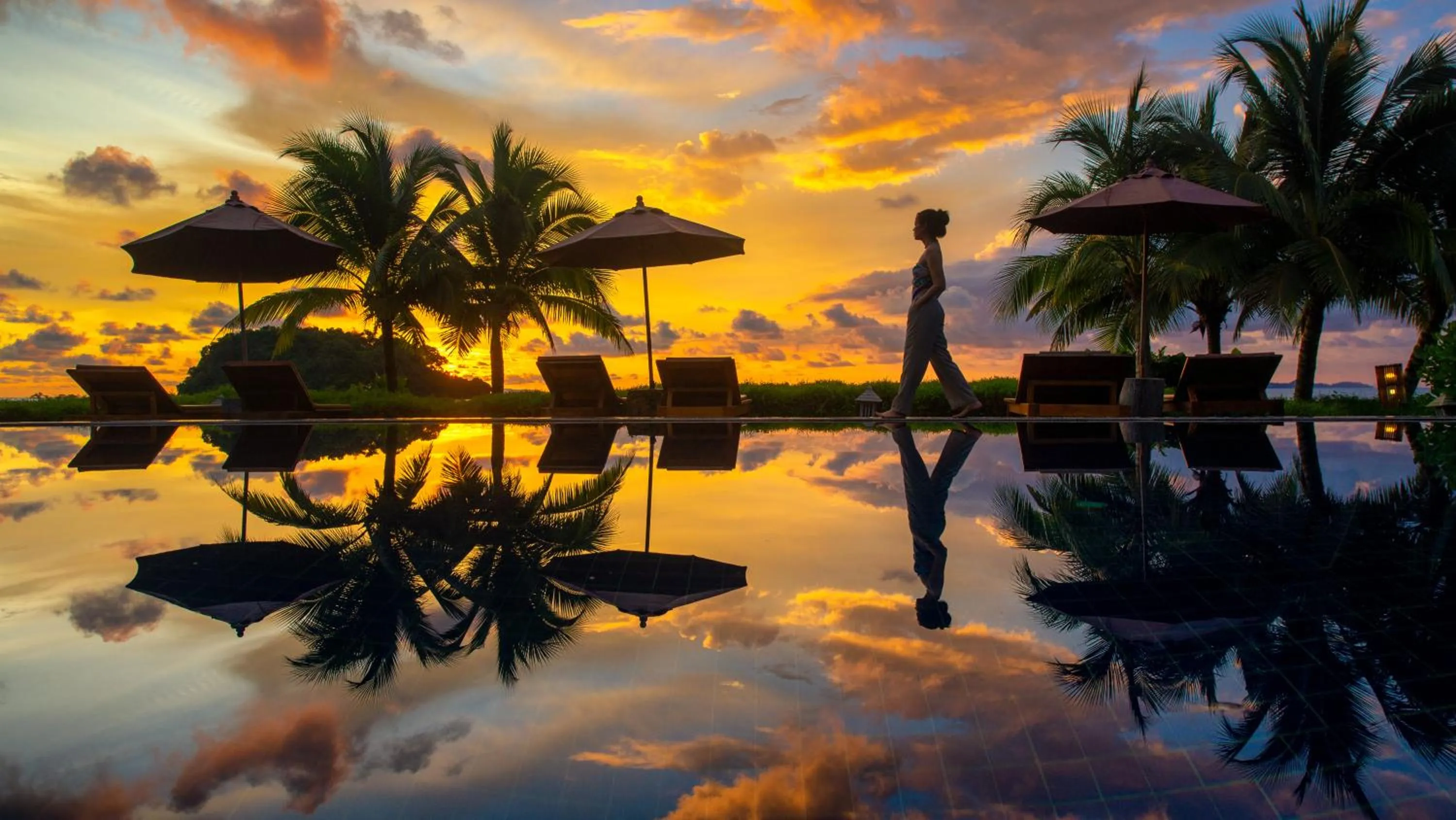 Swimming pool in Andalay Beach Resort Koh Libong