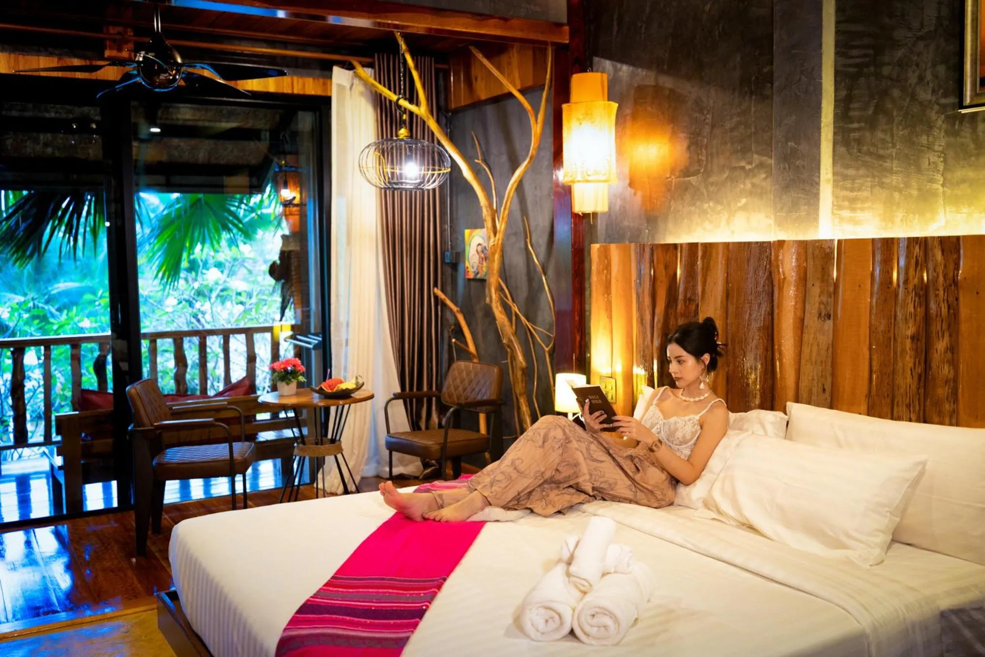 Bed in Andalay Beach Resort Koh Libong
