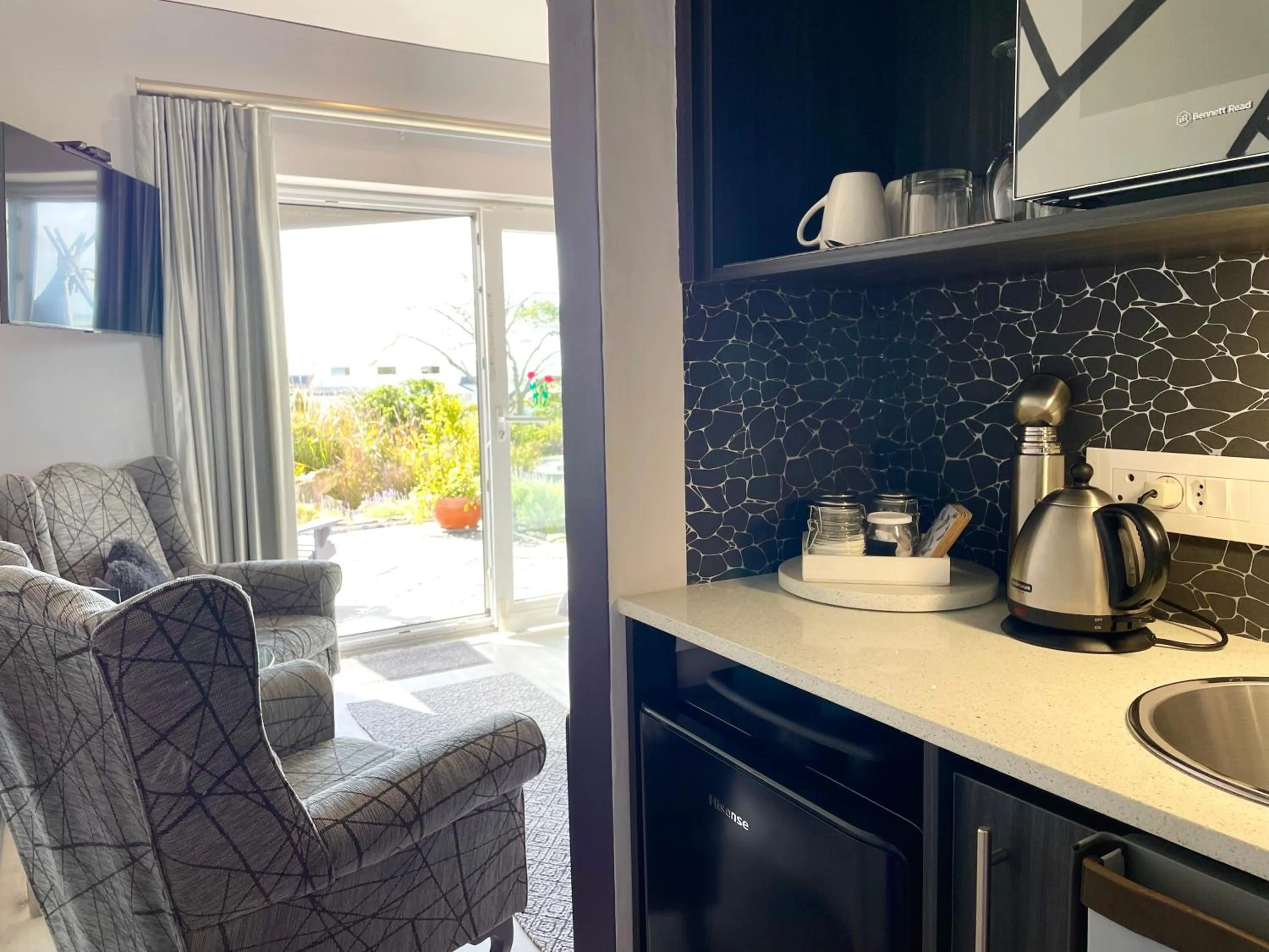 Coffee/tea facilities in Farr Out Guest House